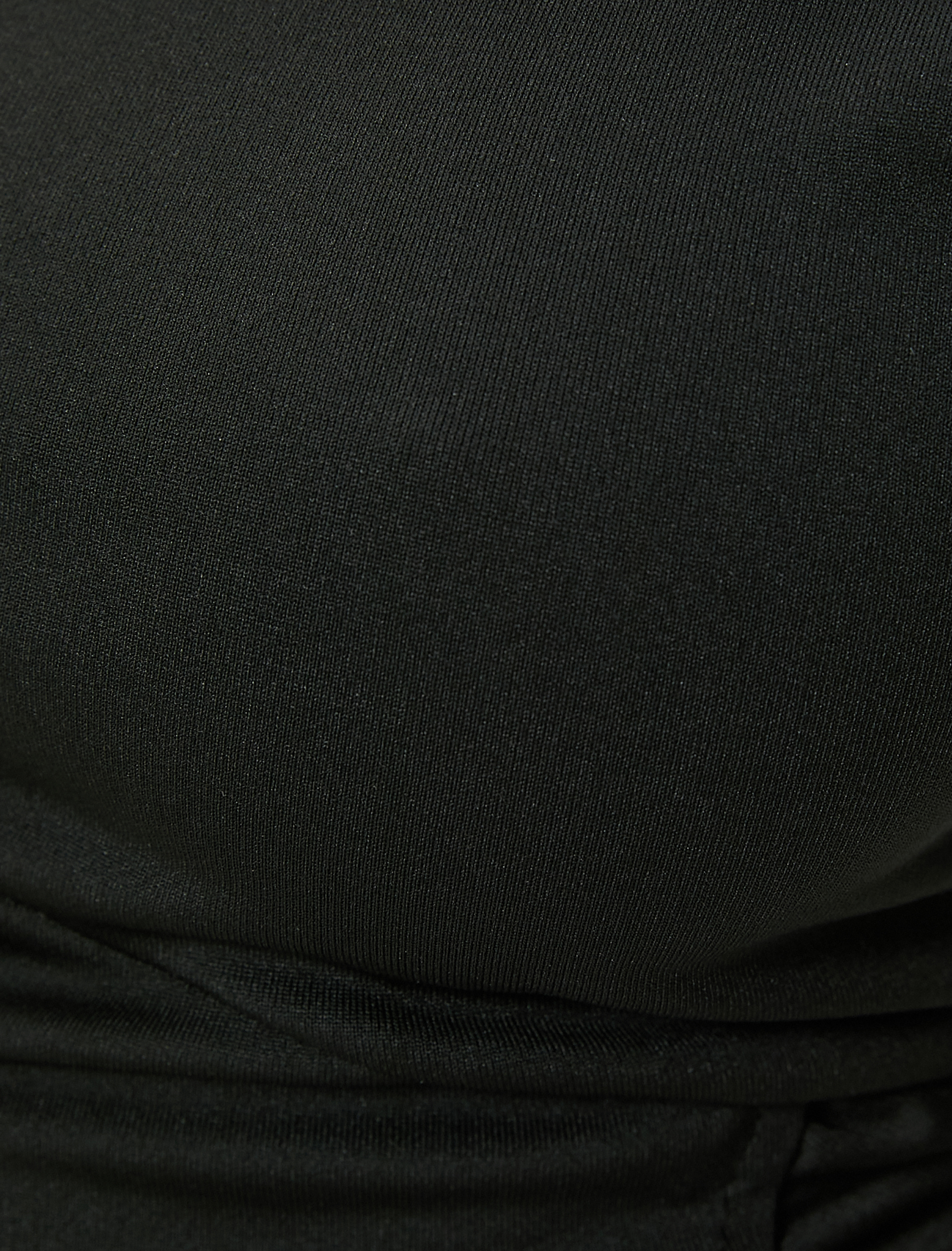   Halter Yaka Üst Yanları Drape Detaylı