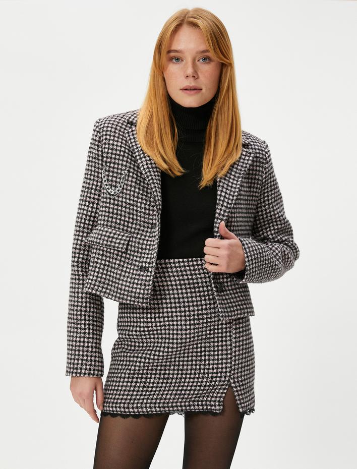  Mini Tüvit Etek Dantel Detaylı Yırtmaçlı