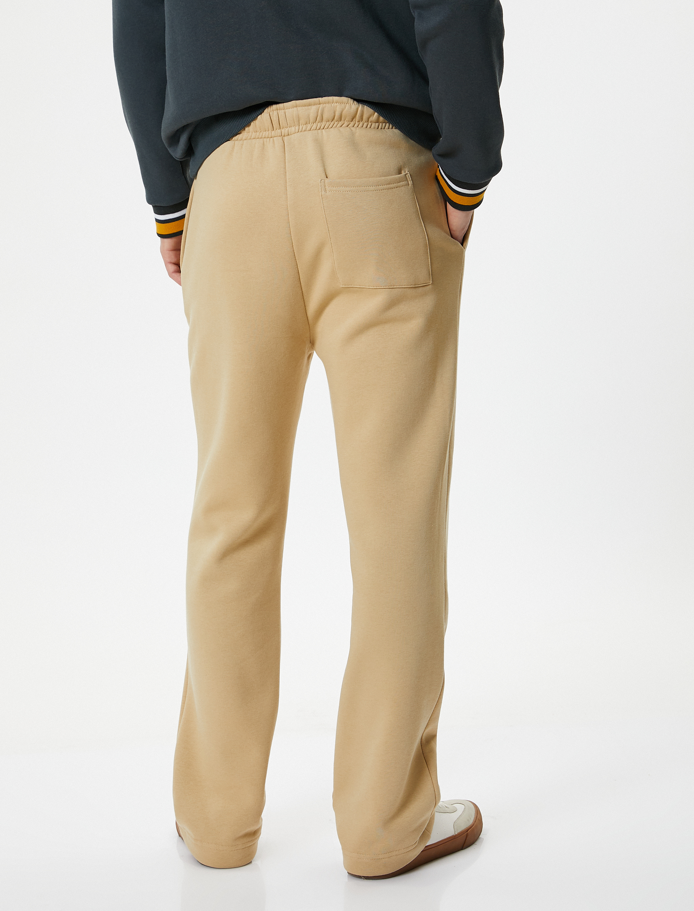 Eşofman Altı Boru Paça Beli Lastikli Cep Detaylı İşlemeli Şardonlu