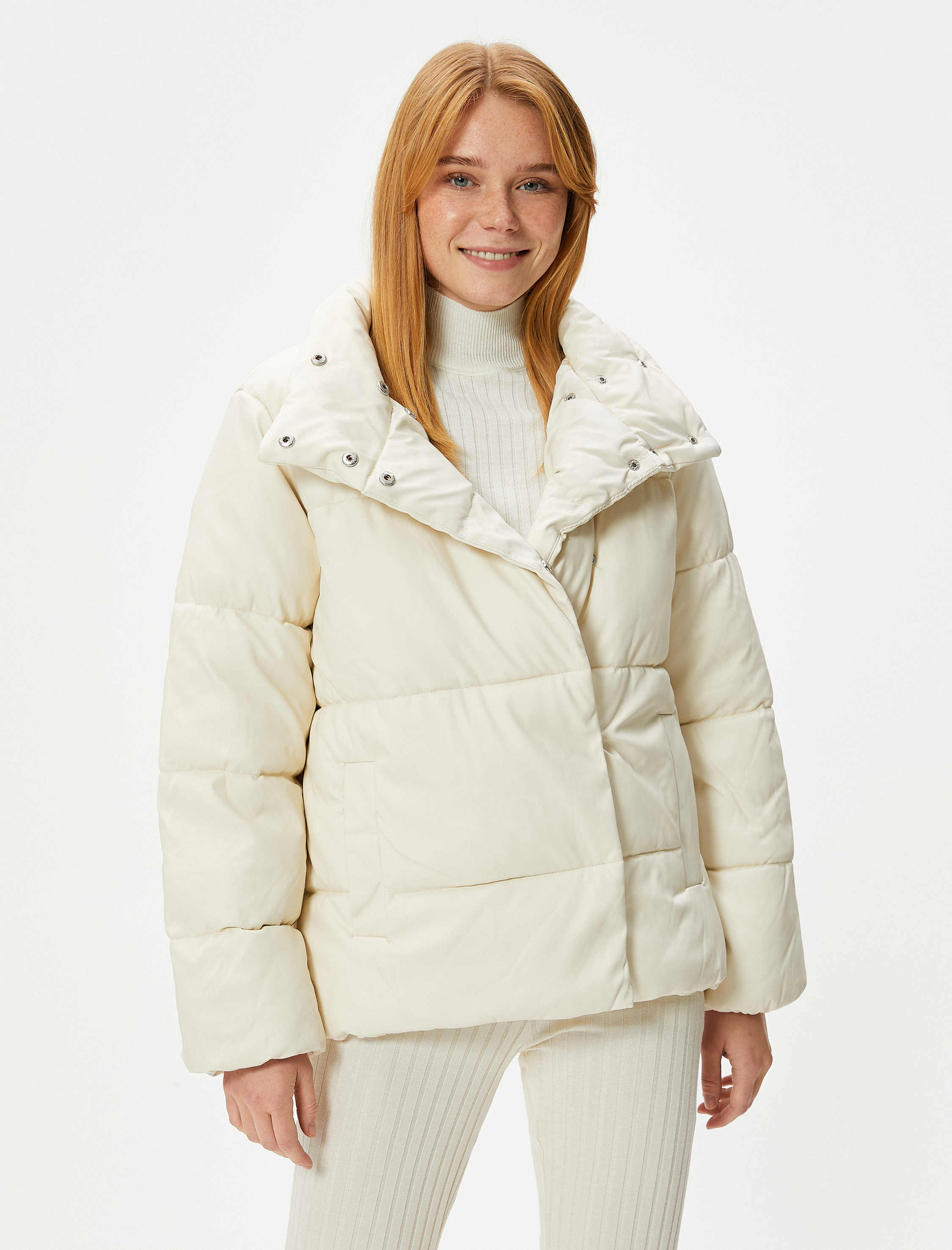   Kısa Şişme Mont Deri Görünümlü Çıtçıt Düğmeli Cepli Dik Yaka