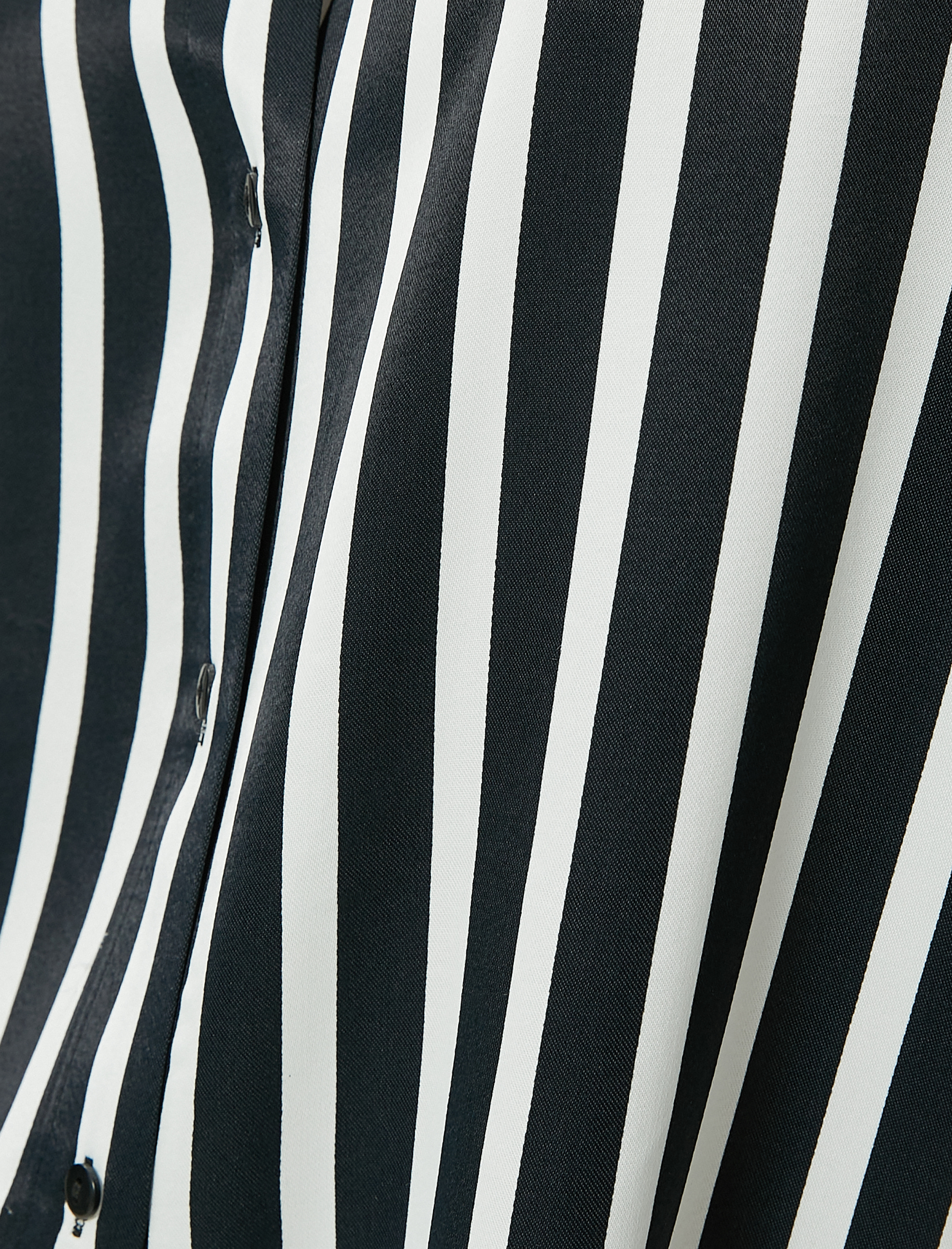   Saten Gömlek Uzun Kollu Düğmeli