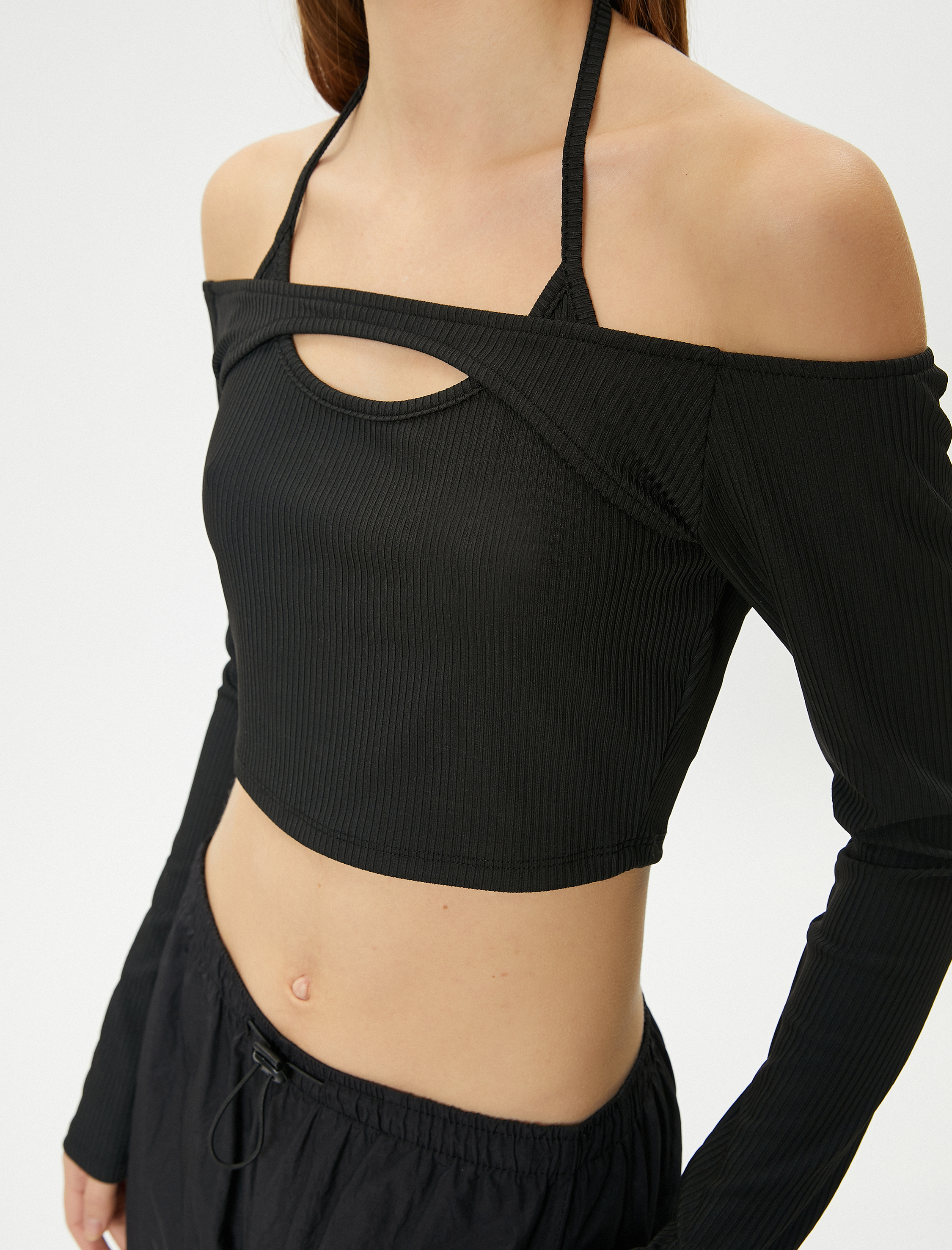   Kayık Yaka Crop Tişört Uzun Kollu Bağlama Detaylı