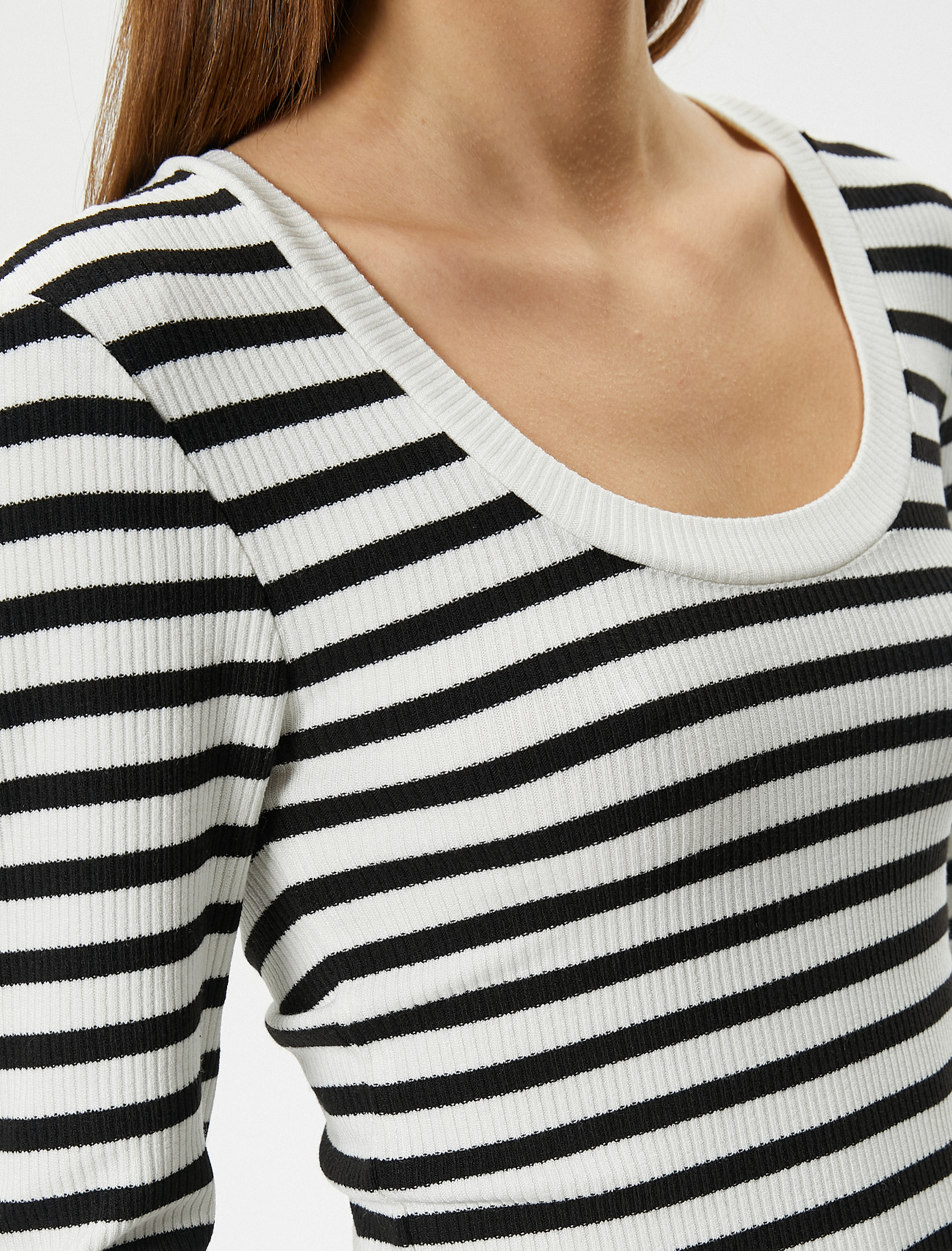   Uzun Kollu Tişört Yuvarlak Yaka Ribanalı Slim Fit