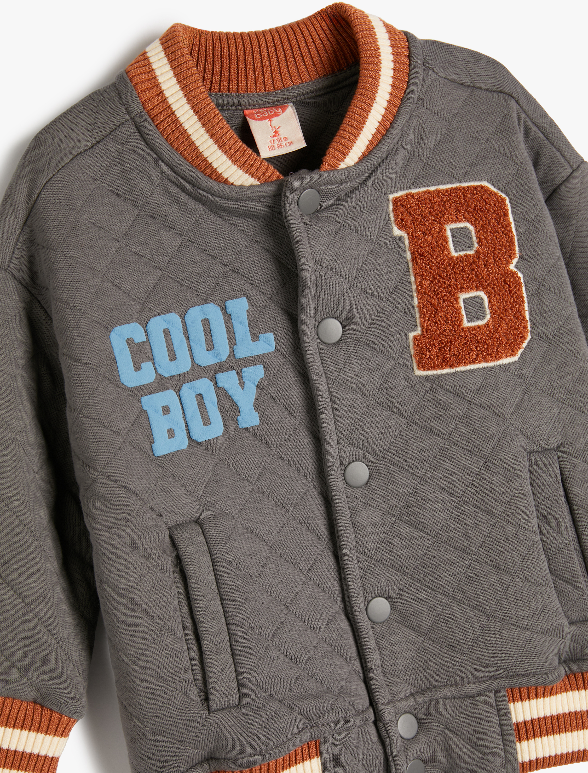 Erkek Bebek Kolej Ceket Kapitone Aplike Detaylı Baskılı Cepli Çıtçıt Kapamalı