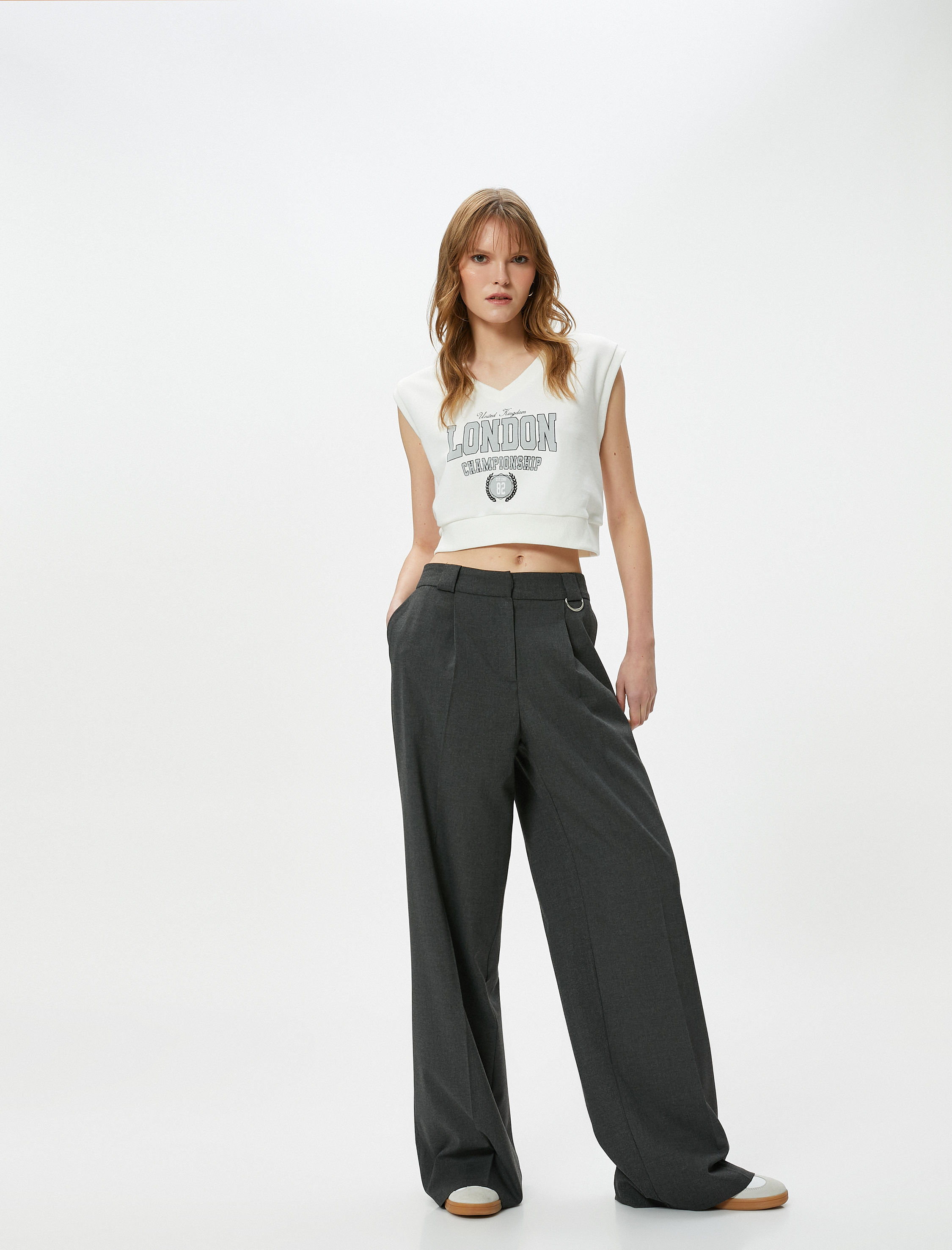   Kısa Kollu Sweatshirt V Yaka Baskılı