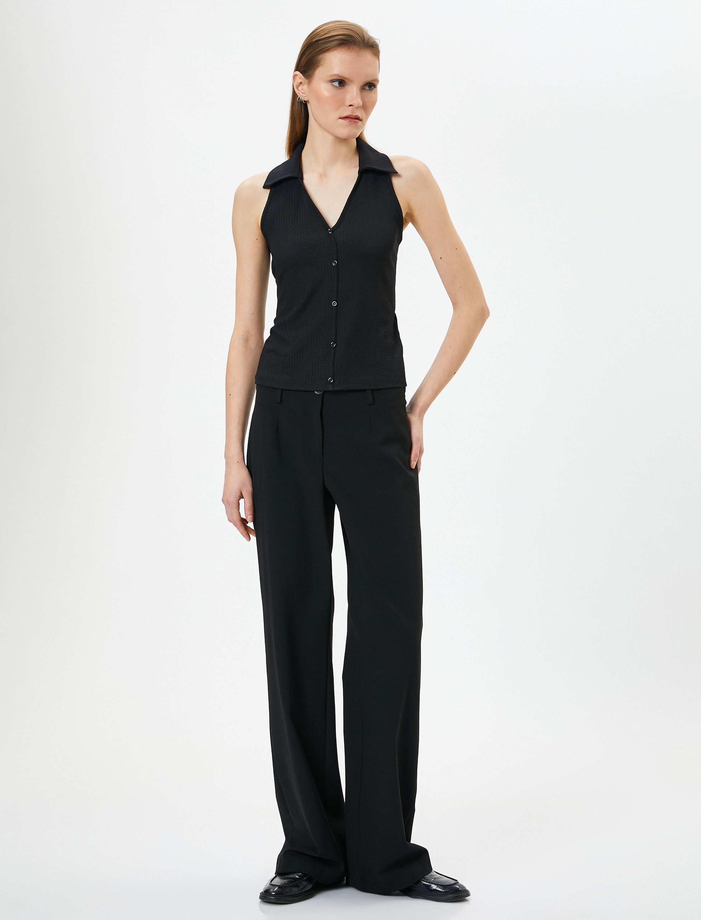   Polo Yaka Atlet Düğmeli Kolsuz Slim Fit