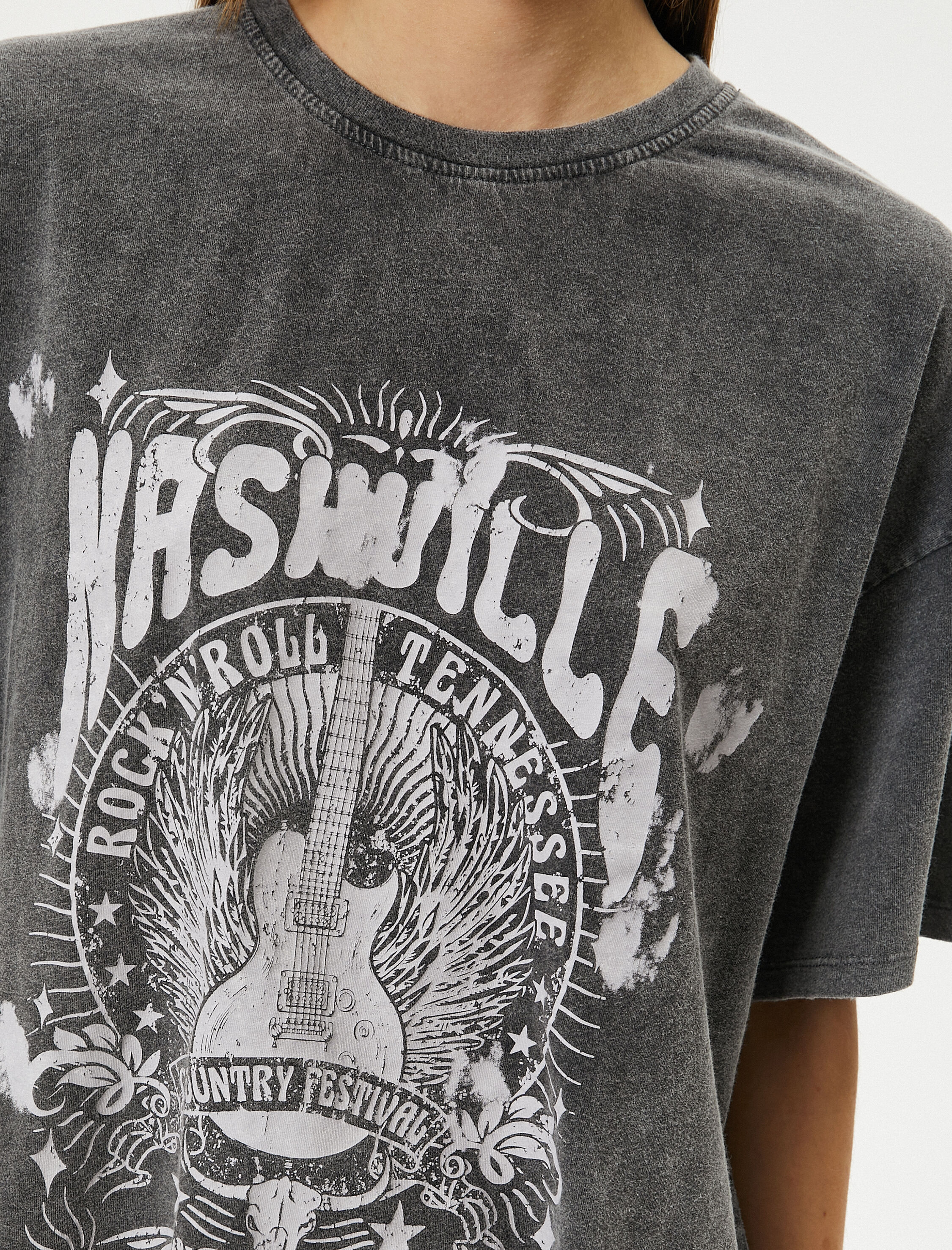   Rahat Kalıp Tişört Soluk Efektli Baskılı Kısa Kollu Bisiklet Yaka Pamuklu