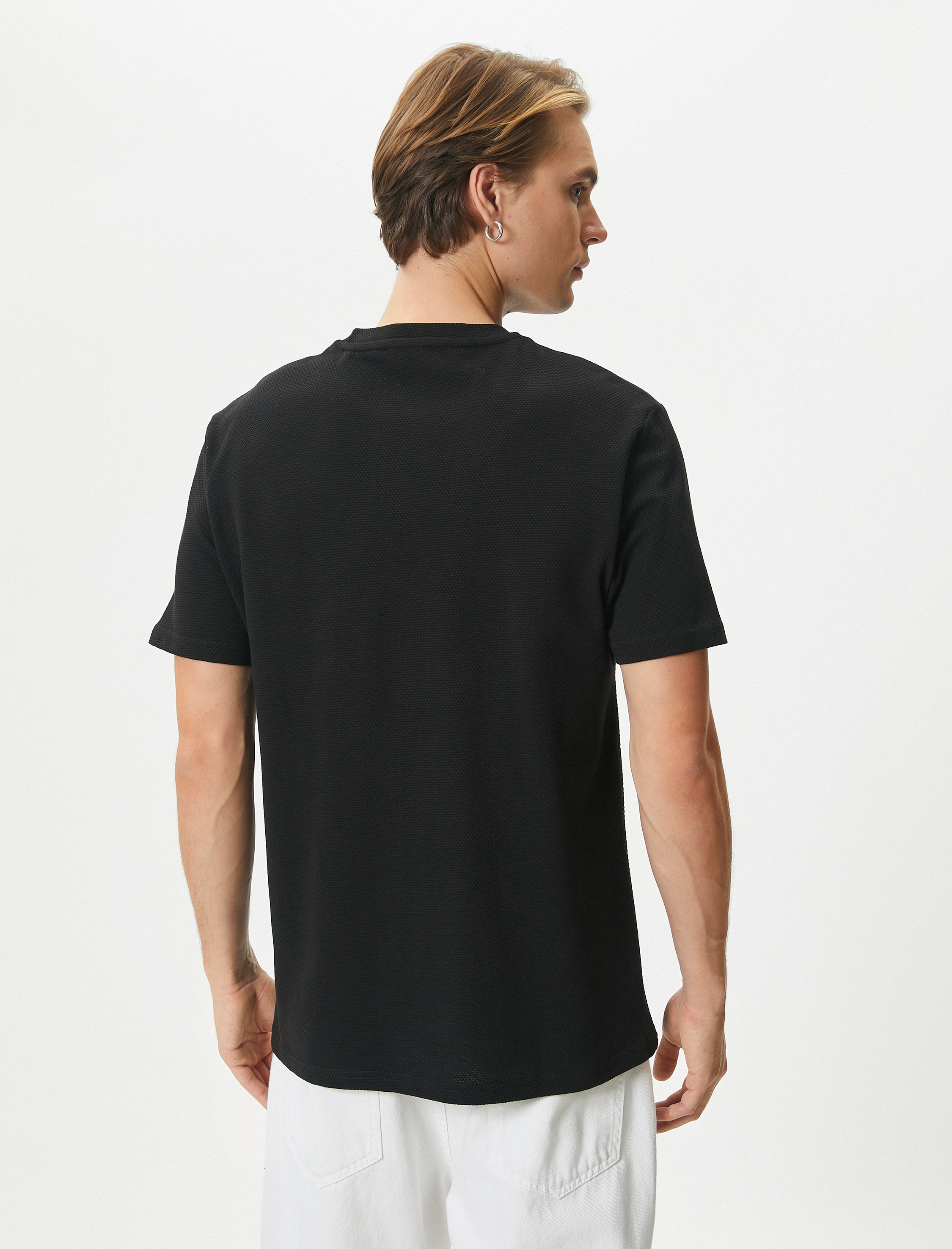   Basic Tişört Cep Detaylı Bisiklet Yaka Kısa Kollu Dokulu