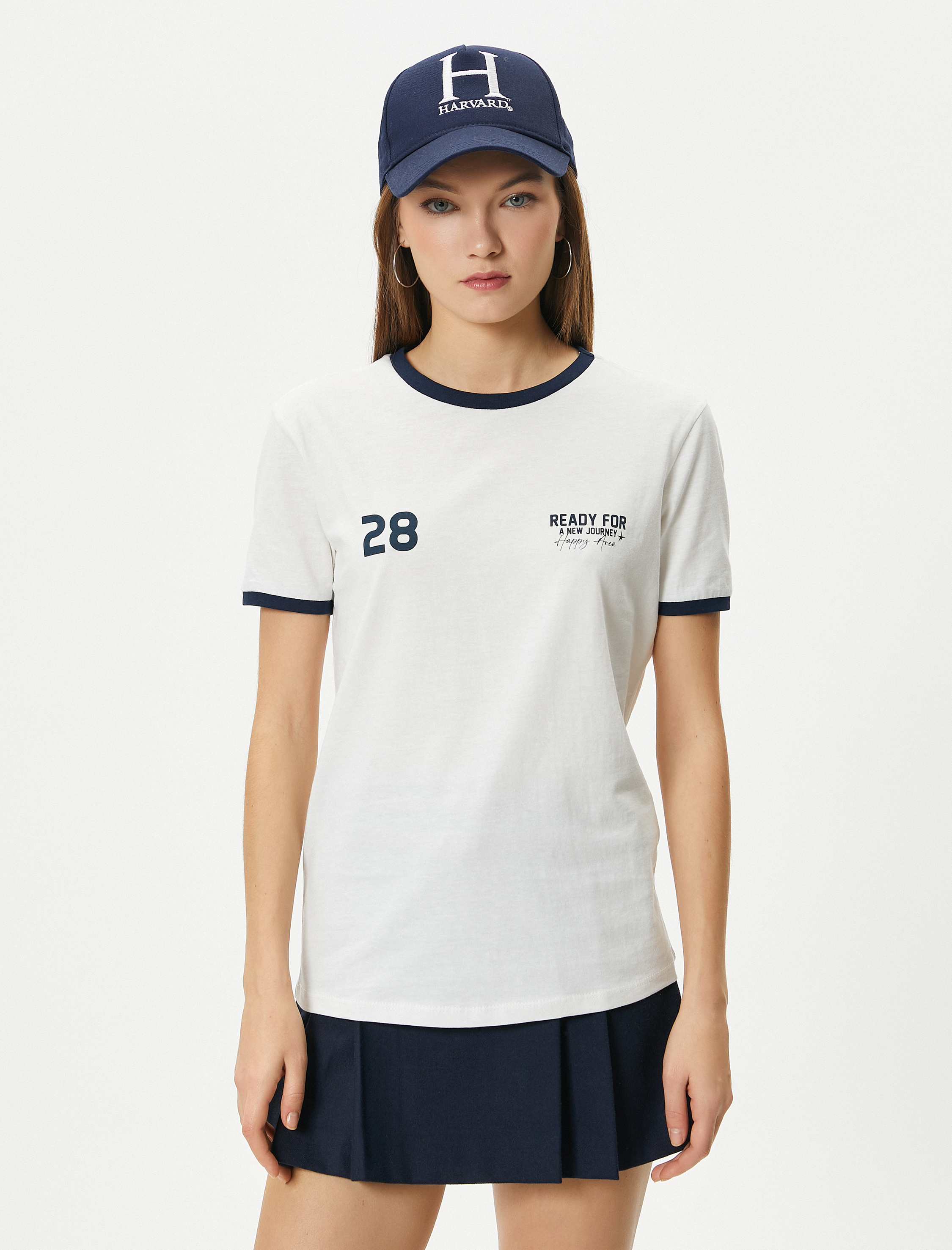   Arkası Baskılı Kolej Tişört Kısa Kollu Bisiklet Yaka Pamuklu Renk Kontrastlı