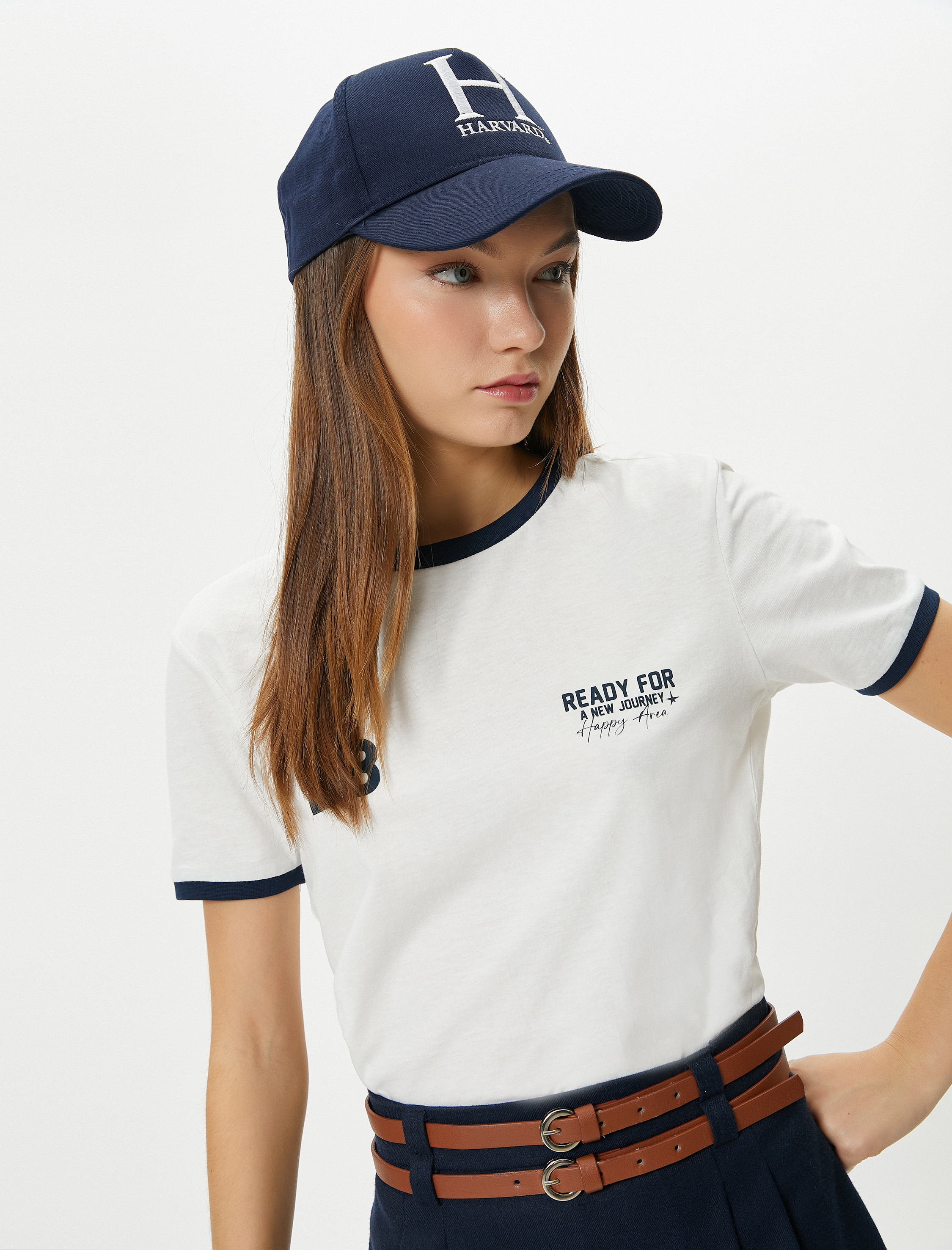   Arkası Baskılı Kolej Tişört Kısa Kollu Bisiklet Yaka Pamuklu Renk Kontrastlı