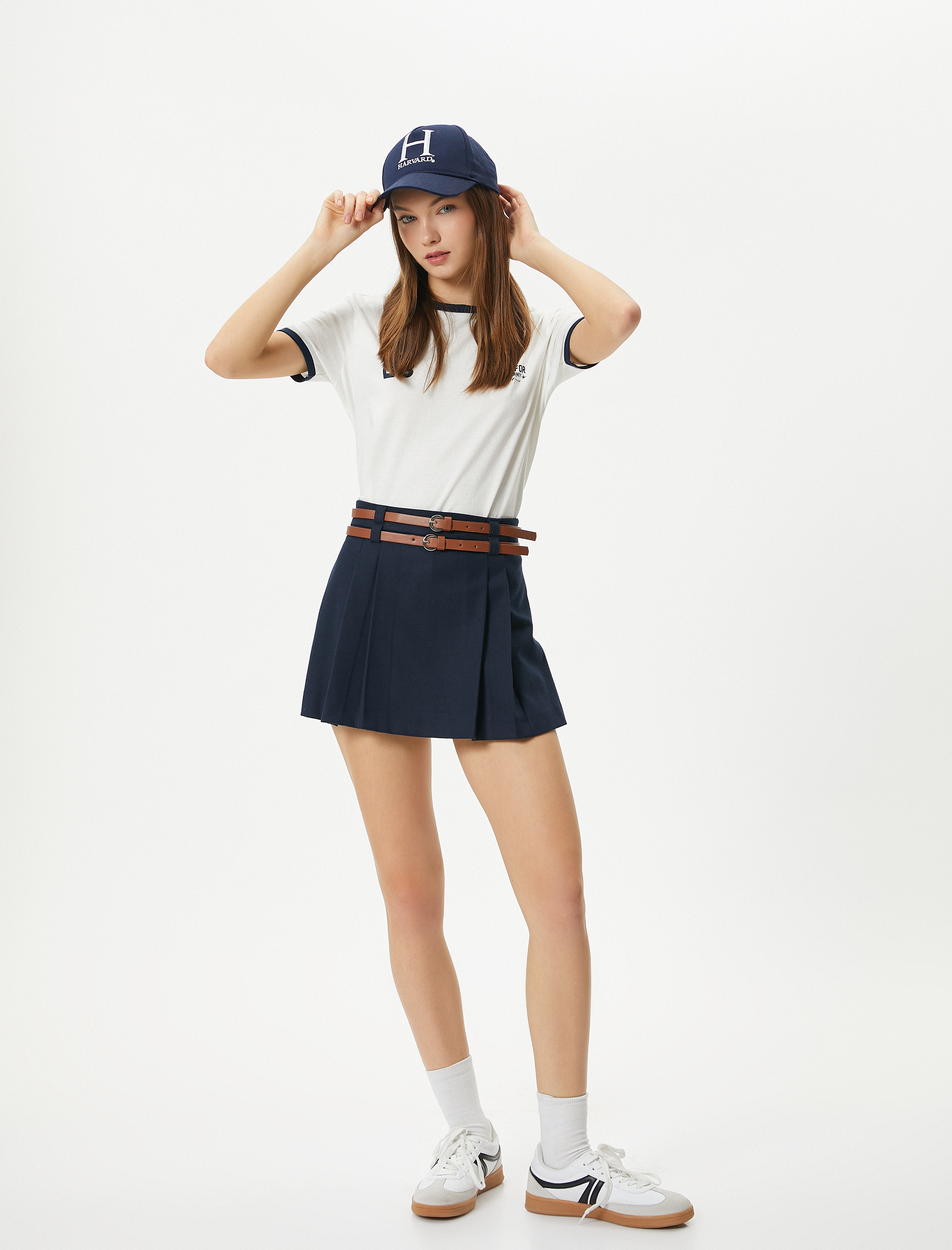   Arkası Baskılı Kolej Tişört Kısa Kollu Bisiklet Yaka Pamuklu Renk Kontrastlı