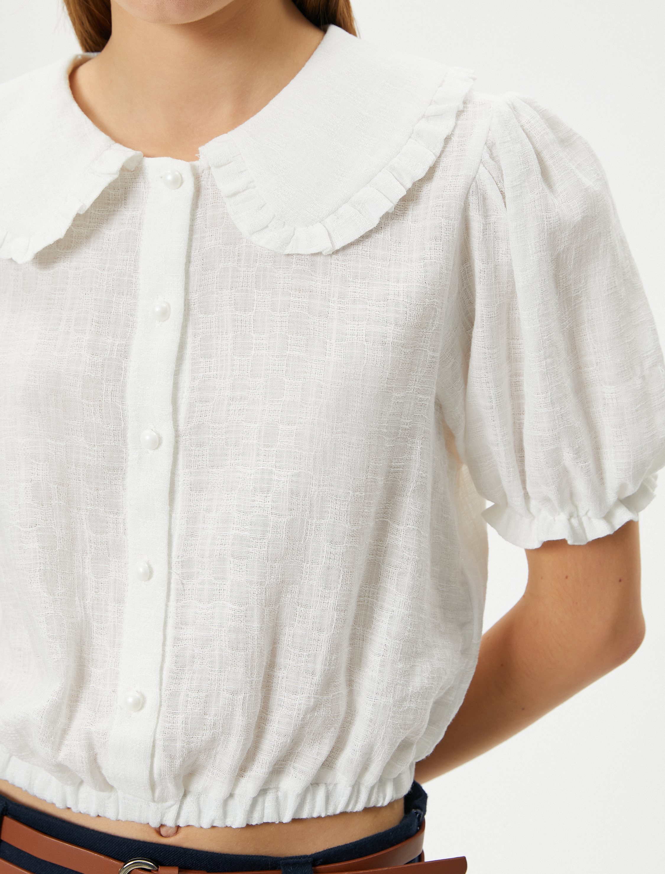   Balon Kol Crop Bluz Geniş Bebe Yaka Düğmeli Pamuklu