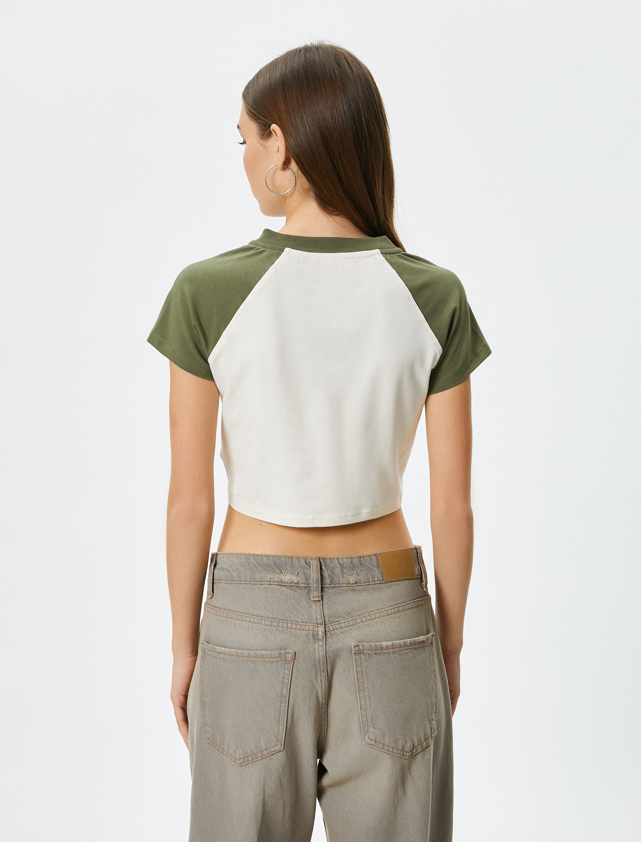   Kolej Crop Tişört V Yaka Kısa Kollu Pamuklu