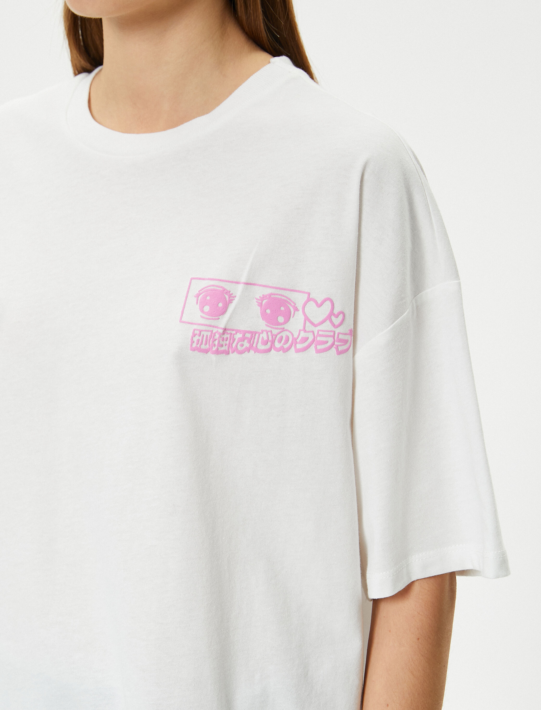   Arkası Baskılı Anime Tişört Rahat Kalıp Kısa Kollu Bisiklet Yaka Pamuklu