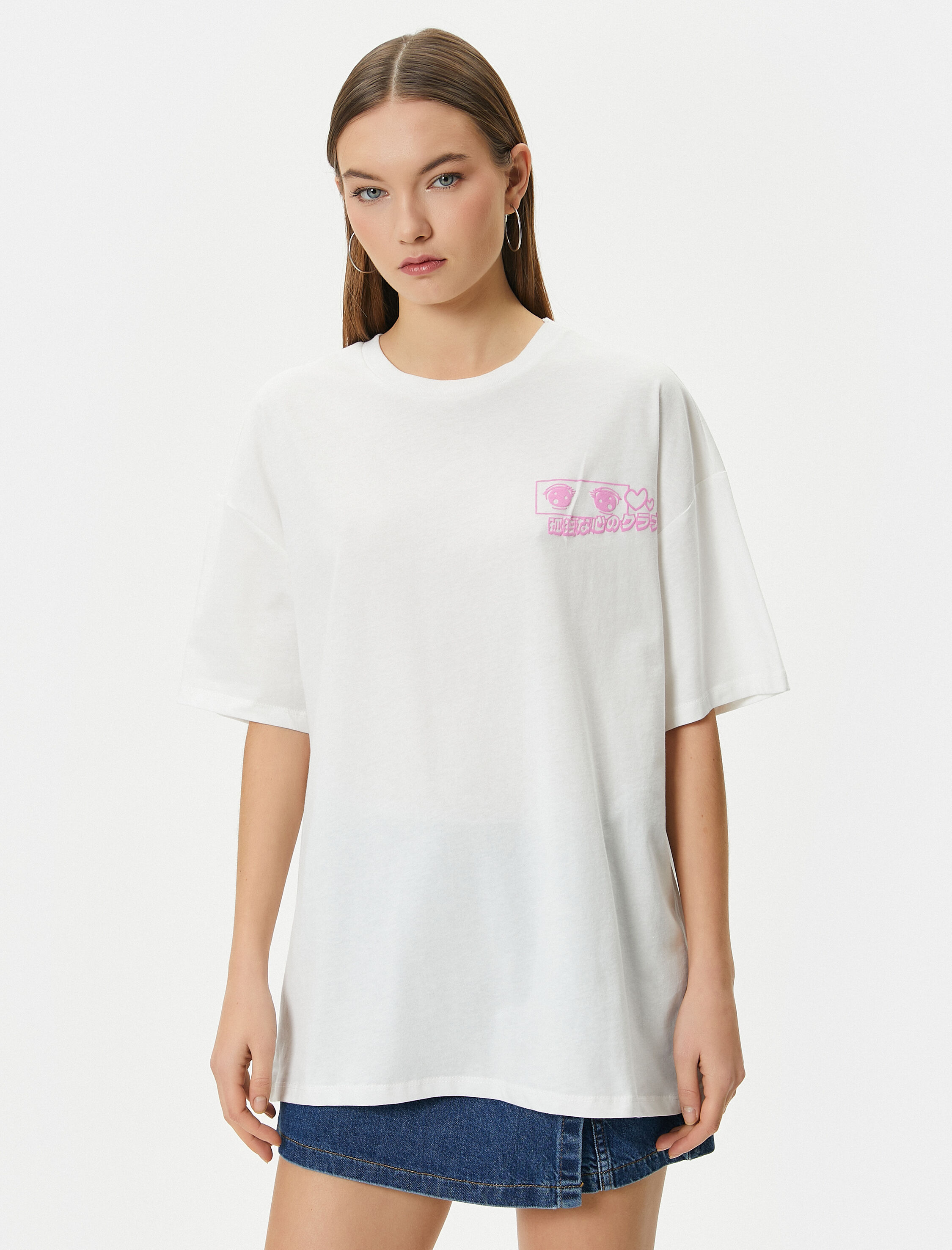   Arkası Baskılı Anime Tişört Rahat Kalıp Kısa Kollu Bisiklet Yaka Pamuklu