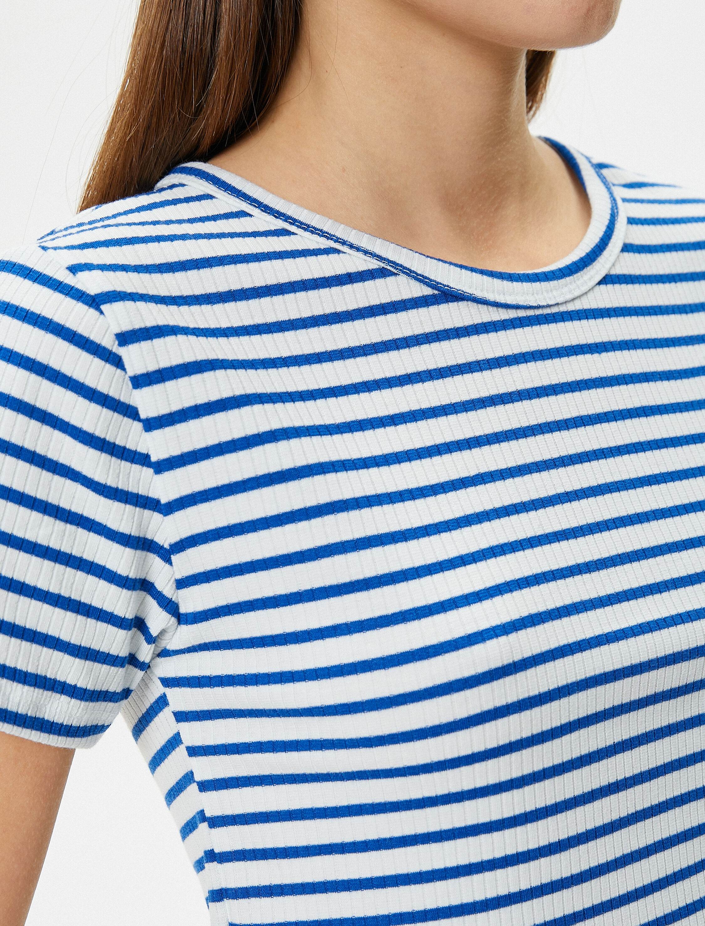 Crop Tişört Slim Fit Ribanalı Kısa Kollu Bisiklet Yaka