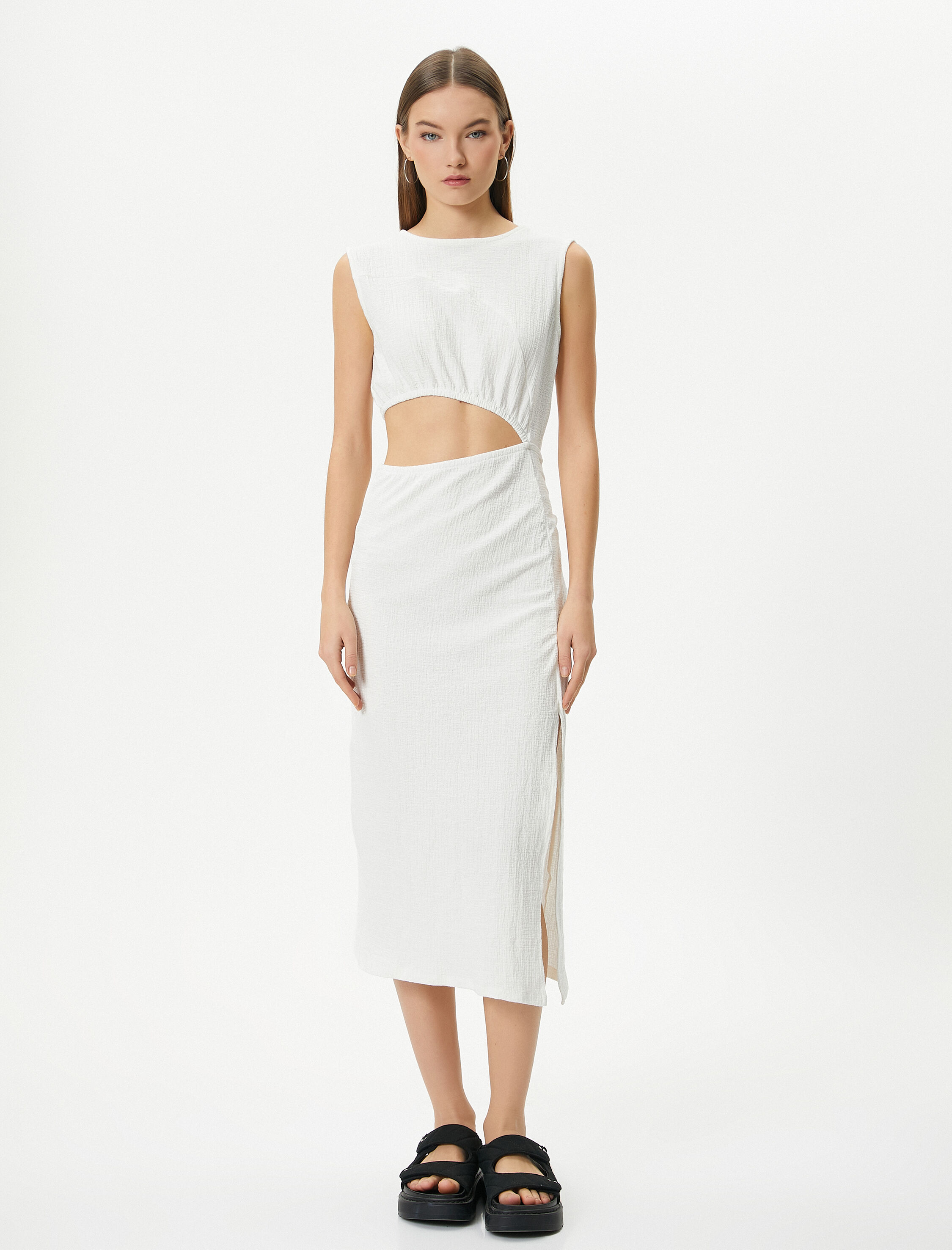   Pencere Detaylı Midi Elbise Kolsuz Yuvarlak Yaka Yırtmaç Detaylı Bürümcük