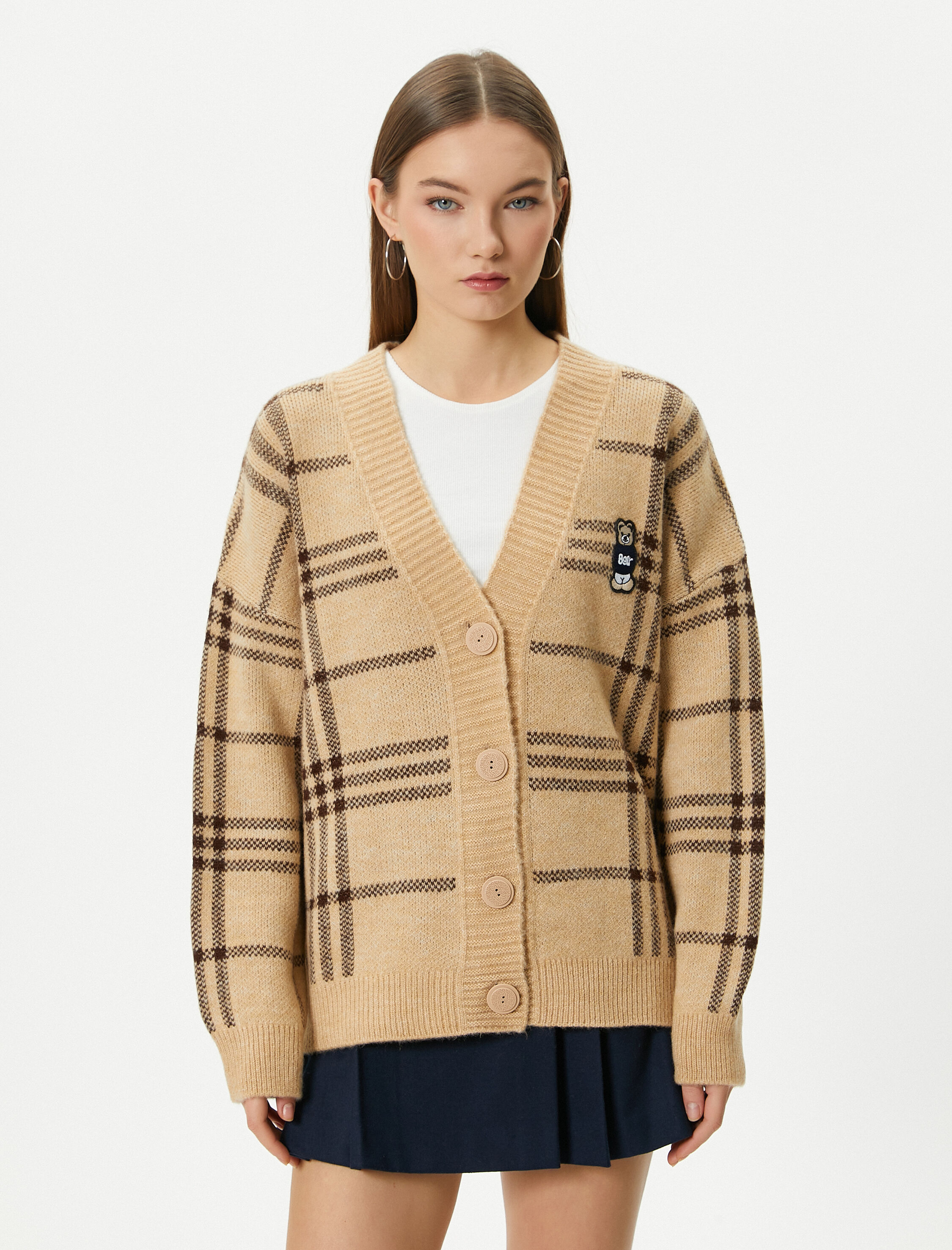   Ekose Triko Hırka Rahat Kalıp Ayıcık Aplike Detaylı