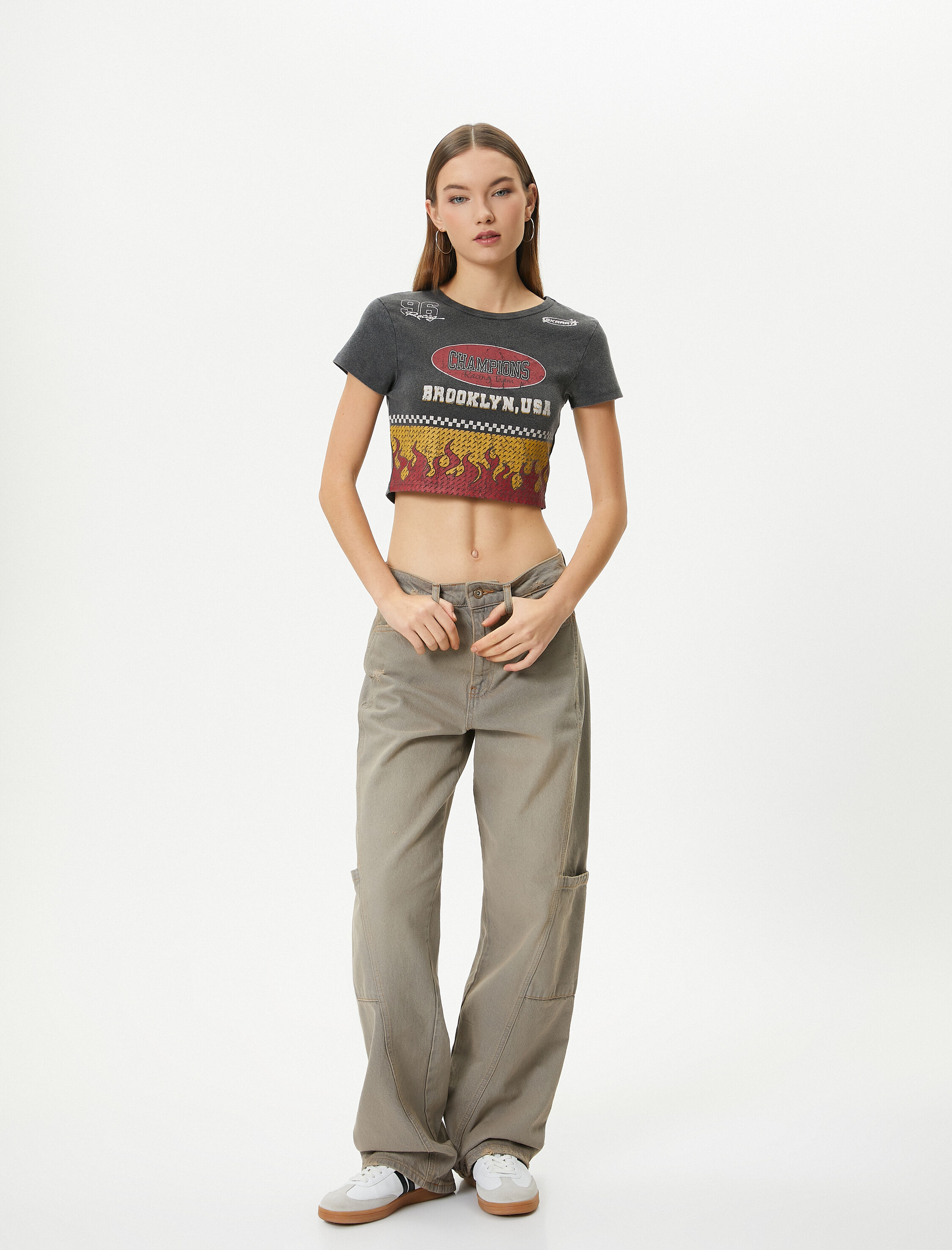   Soluk Efektli Crop Tişört Baskılı Kısa Kollu Bisiklet Yaka Pamuklu