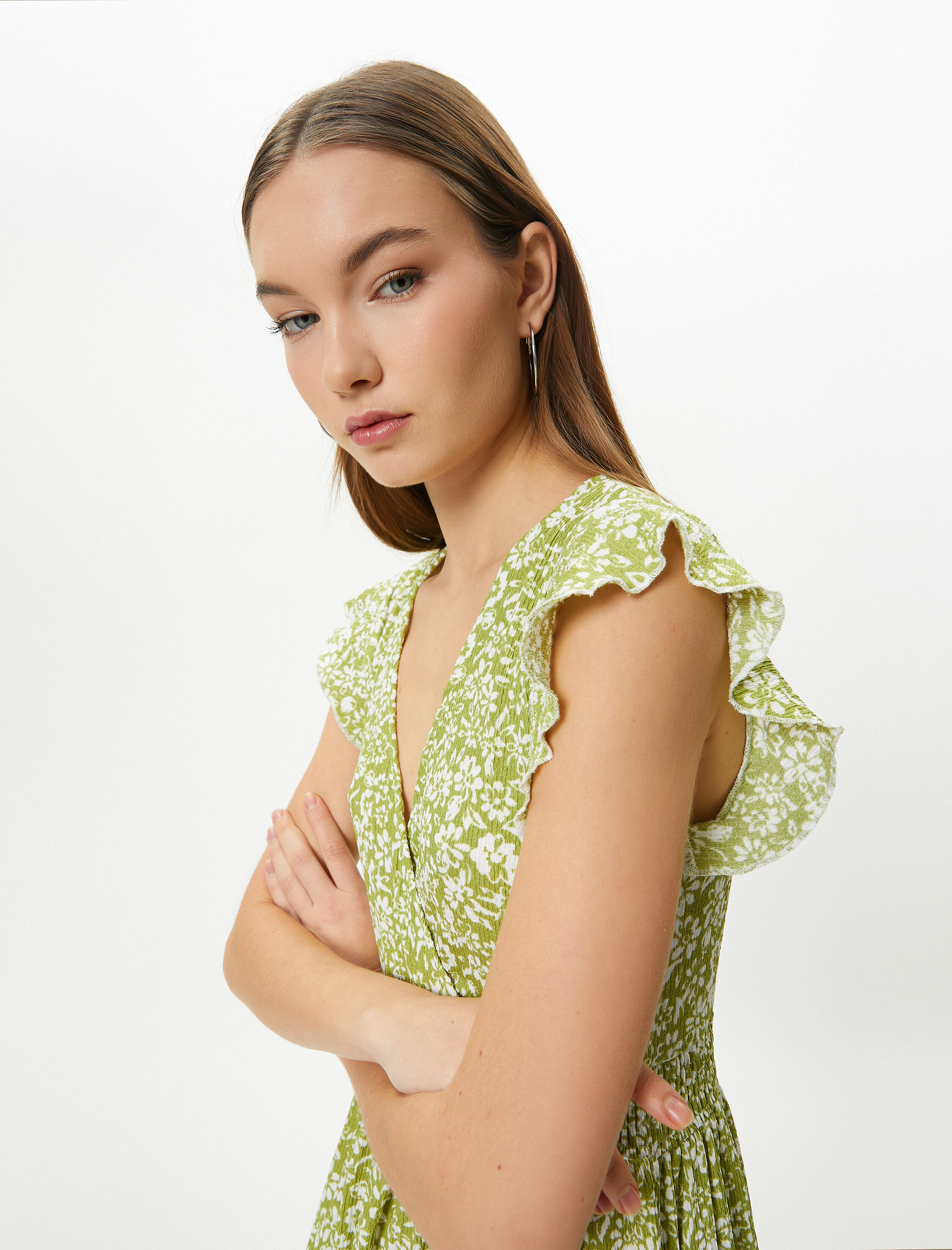   Çiçekli Uzun Elbise Fırfırlı Kolsuz V Yaka Gipe Detaylı Rahat Kalıp Bürümcük