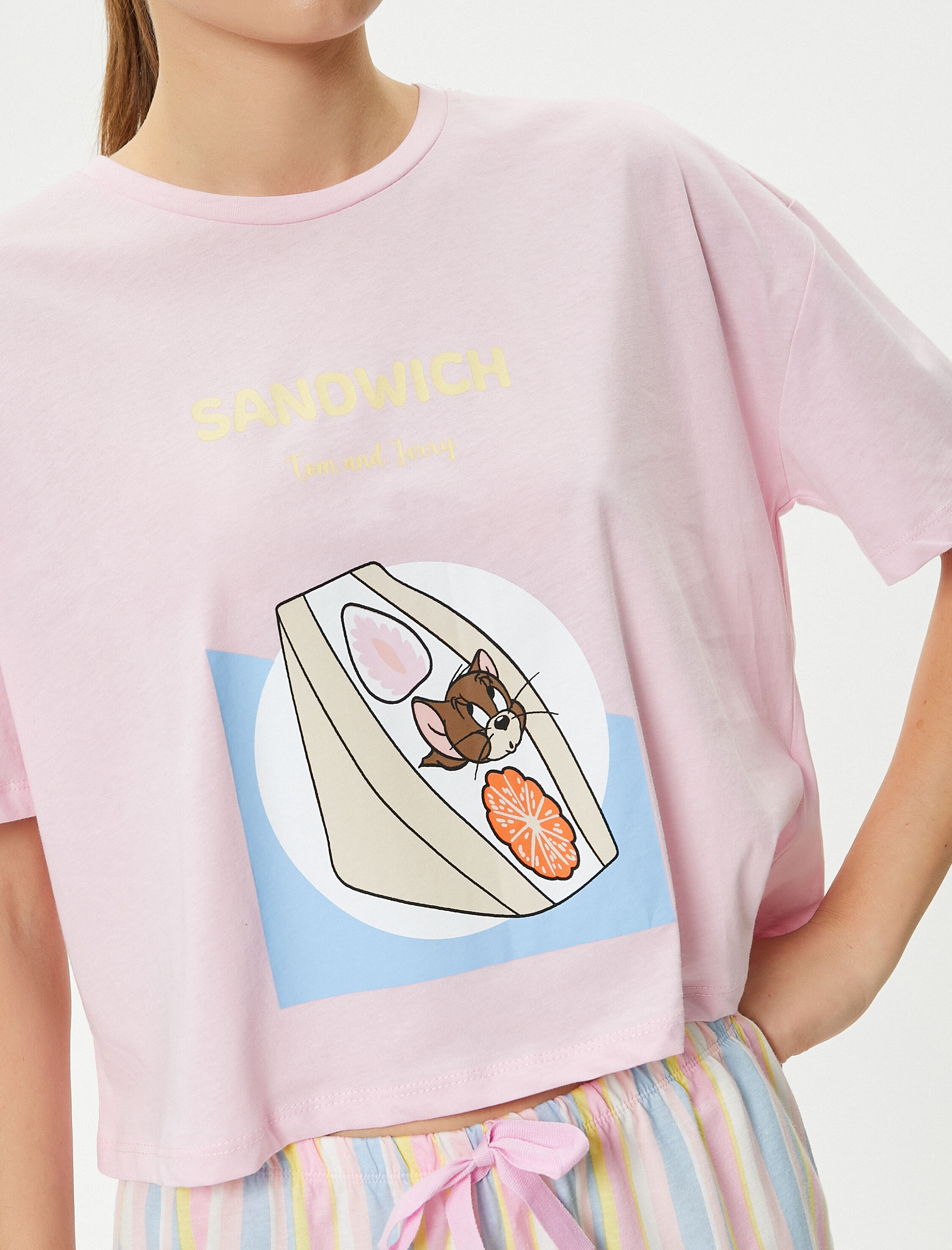   Tom ve Jerry Pijama Takımı Şortlu Kısa Kollu