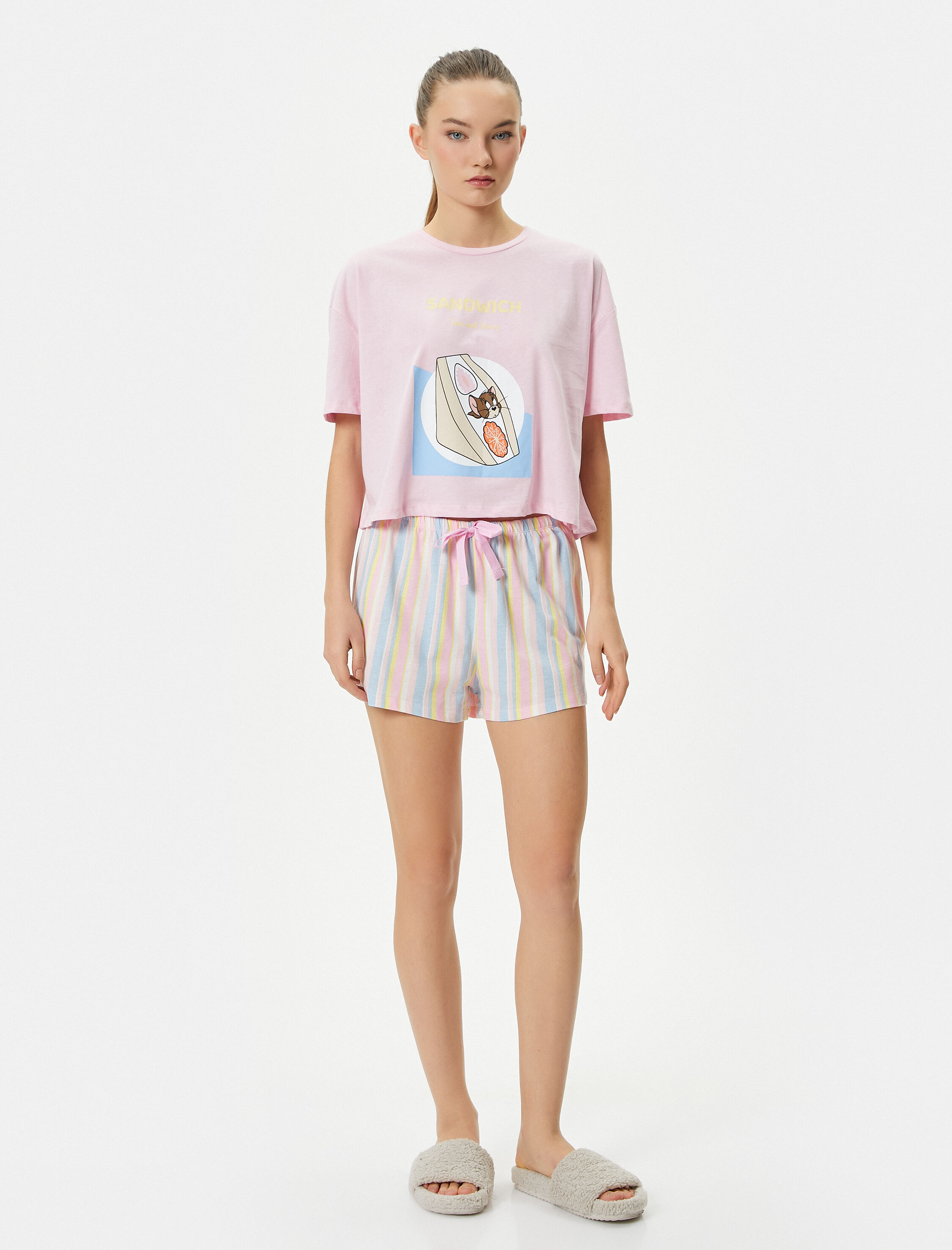   Tom ve Jerry Pijama Takımı Şortlu Kısa Kollu
