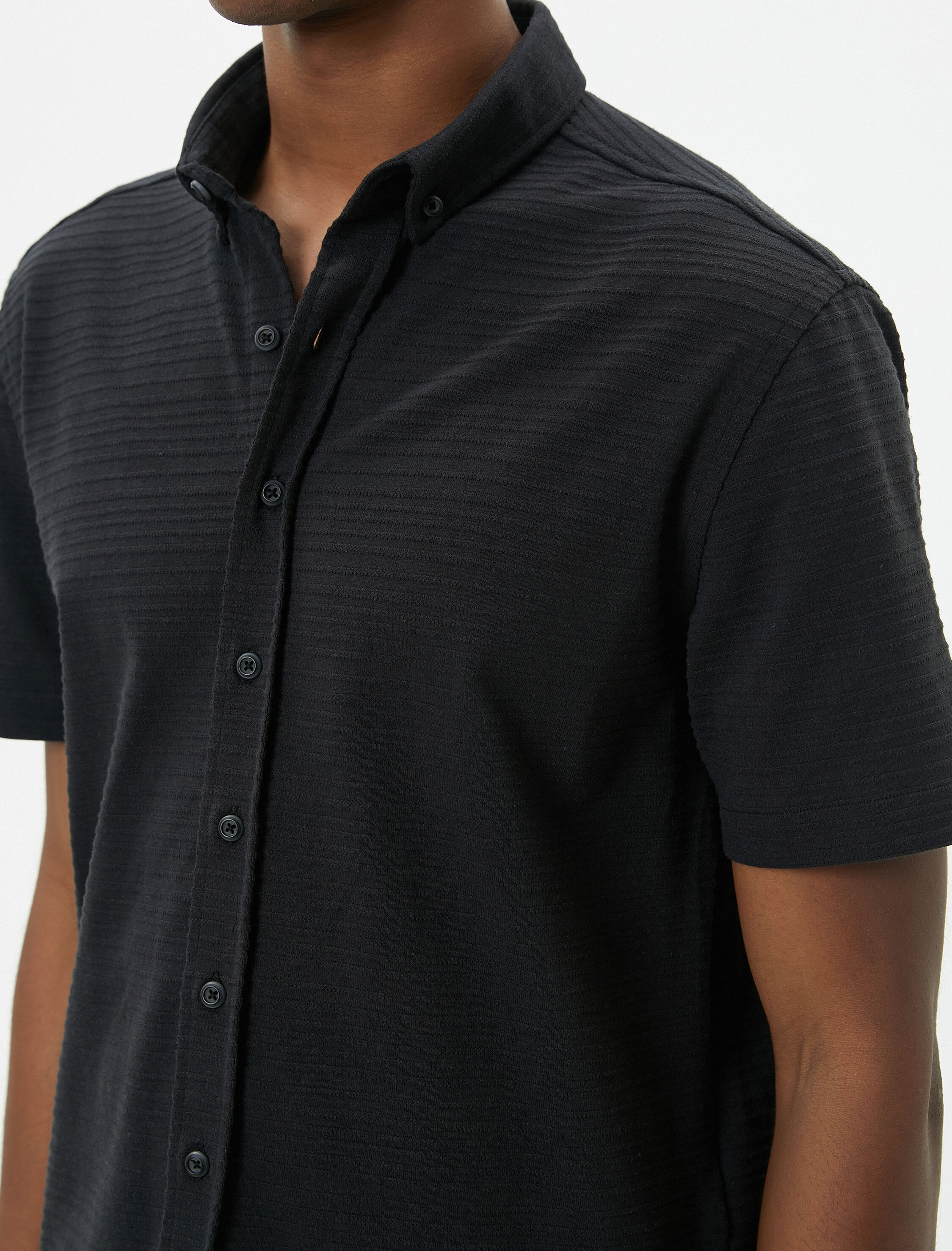   Yazlık Gömlek Kısa Kollu Klasik Yaka Dokulu Düğmeli Regular Fit