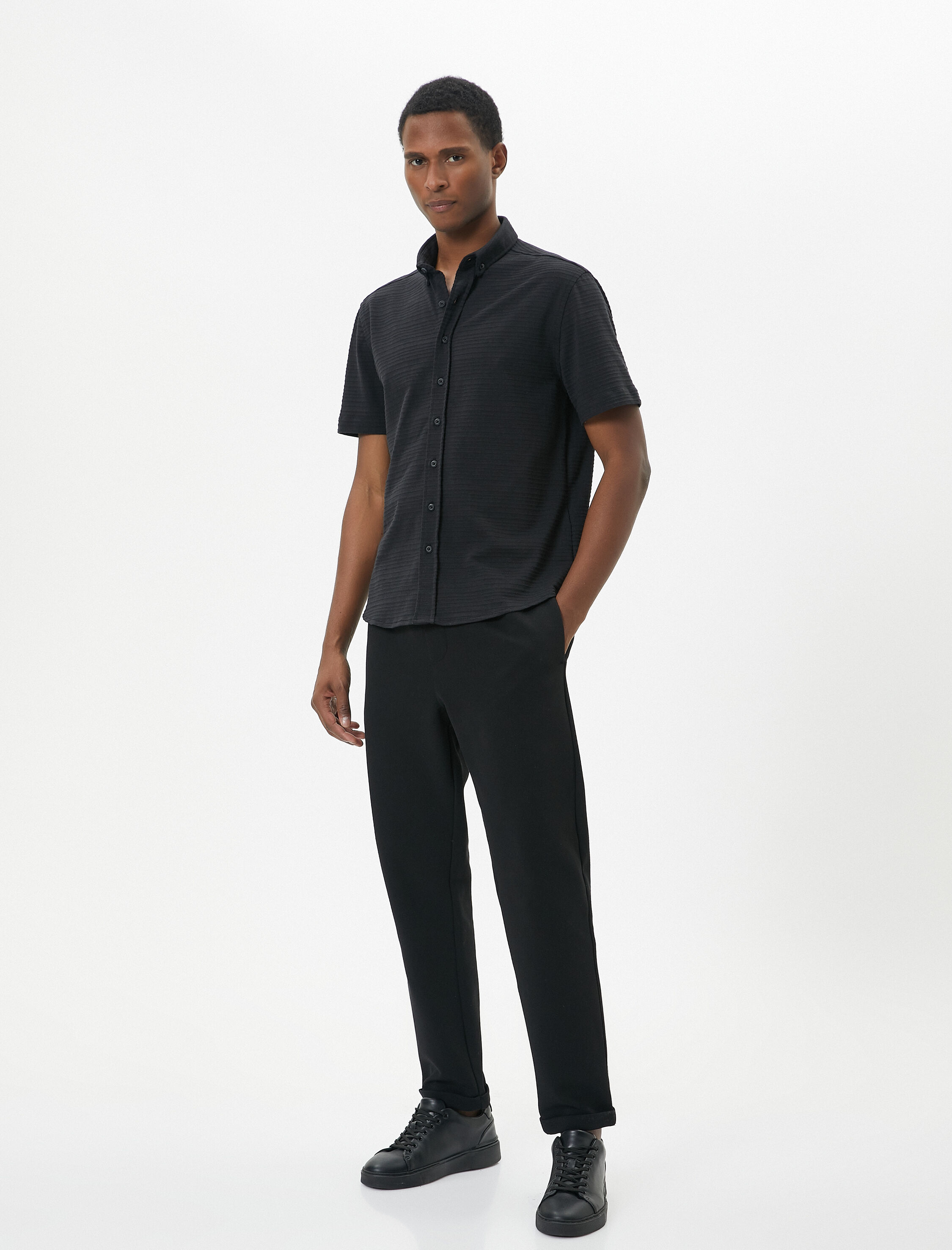   Yazlık Gömlek Kısa Kollu Klasik Yaka Dokulu Düğmeli Regular Fit