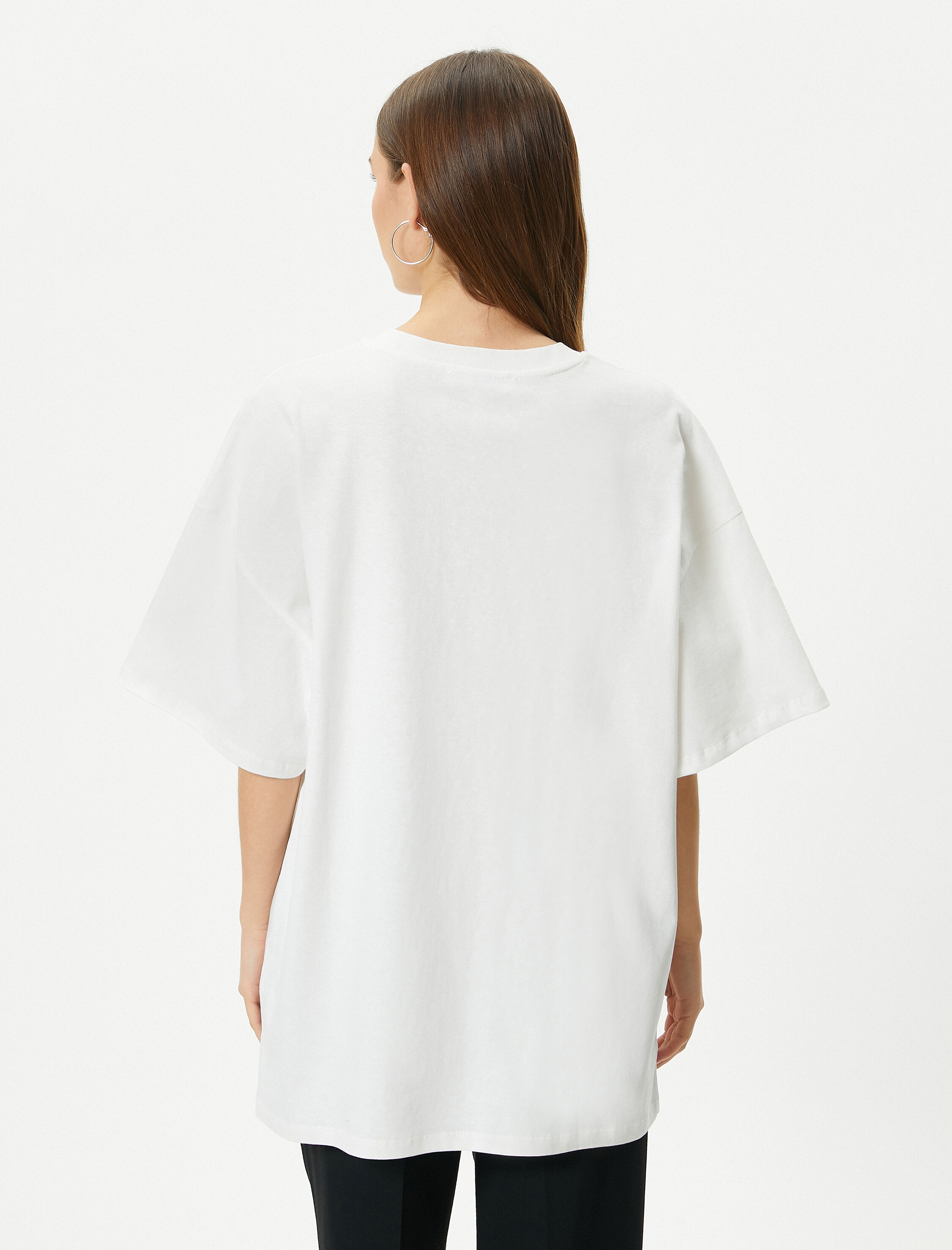   Oversize Tişört İşleme Detaylı Kısa Kollu Bisiklet Yaka Pamuklu