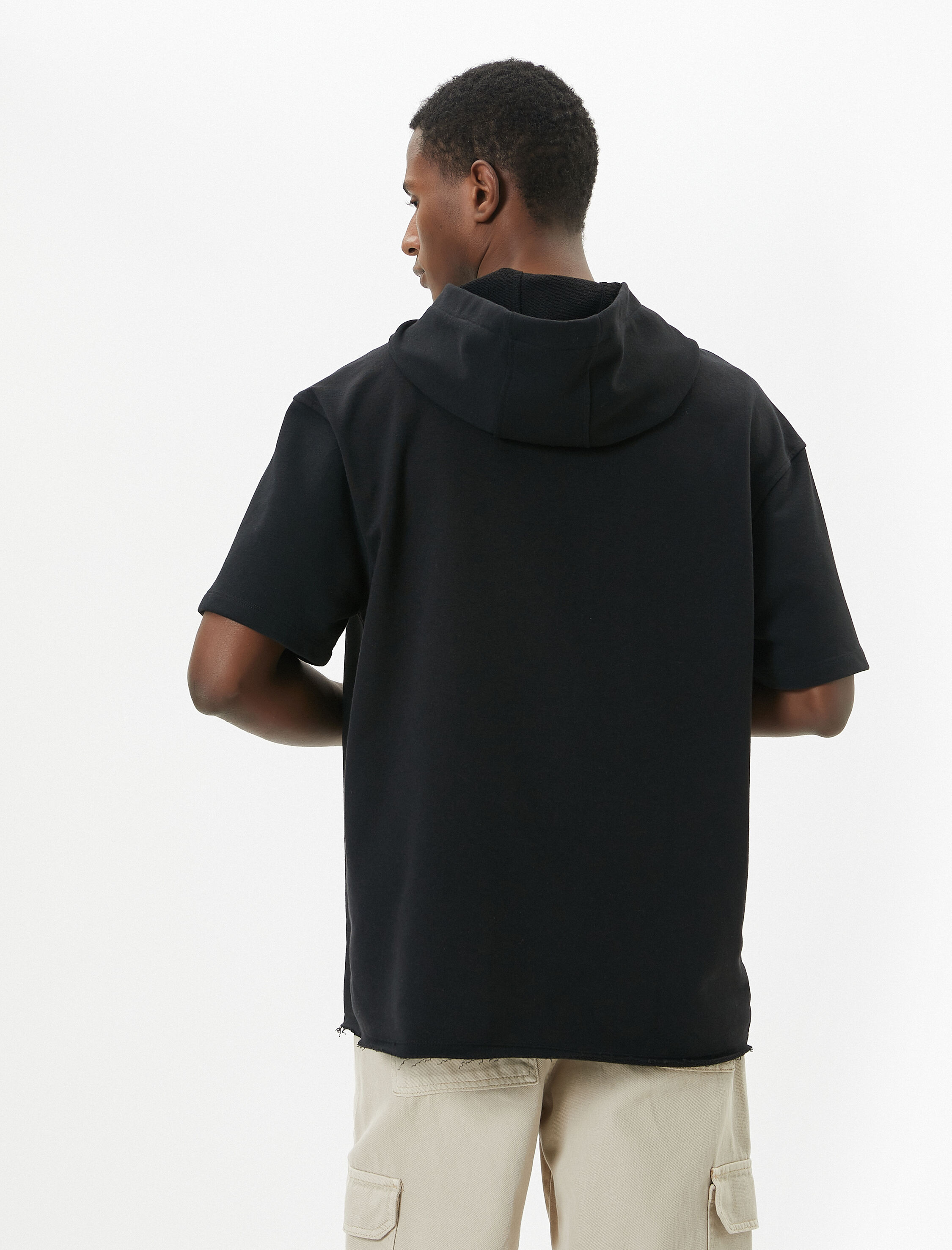   Kapşonlu Tişört Kısa Kollu Kanguru Cep Detaylı Düşük Omuzlu