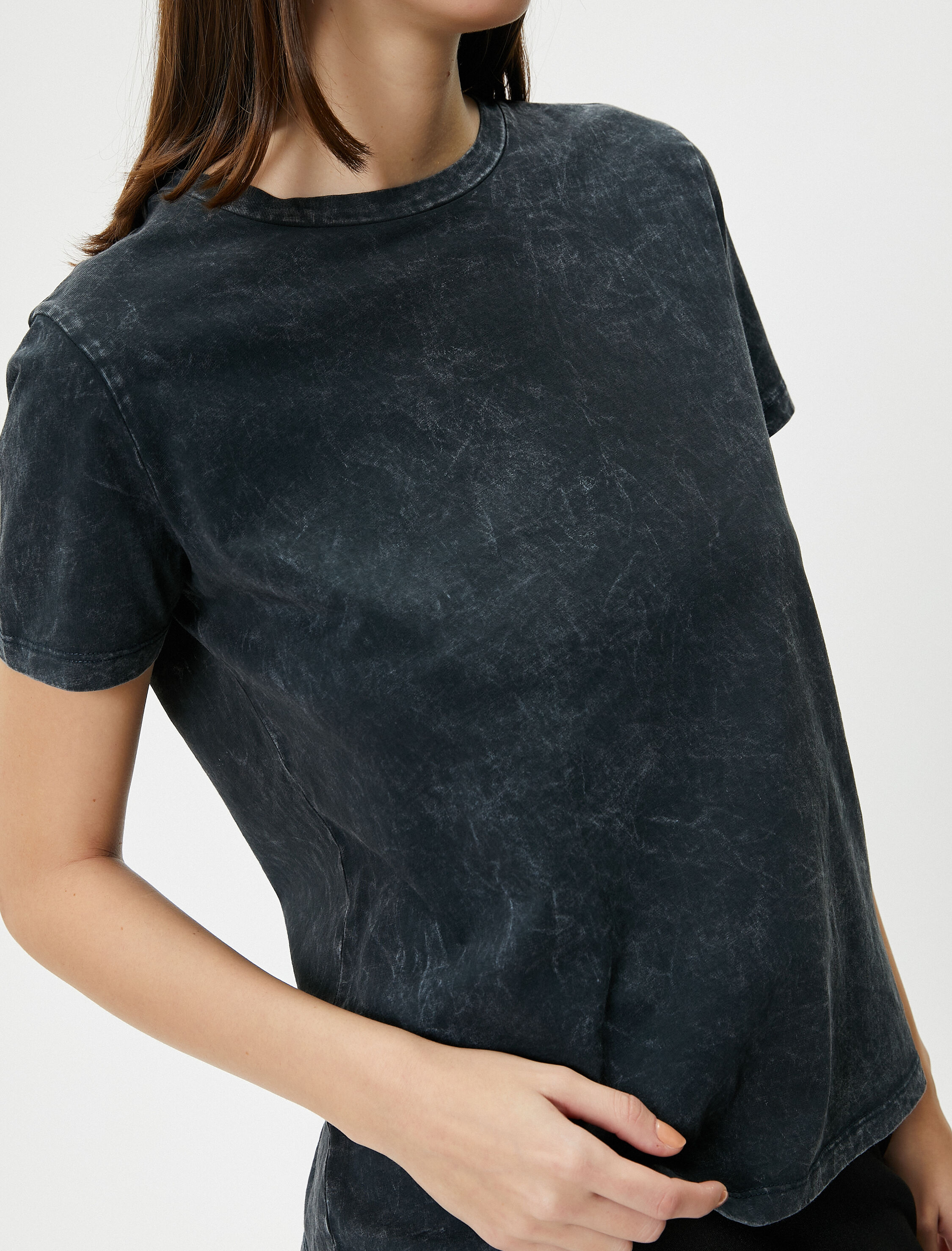   Bisiklet Yaka Tişört Kısa Kollu Soluk Efektli Pamuklu