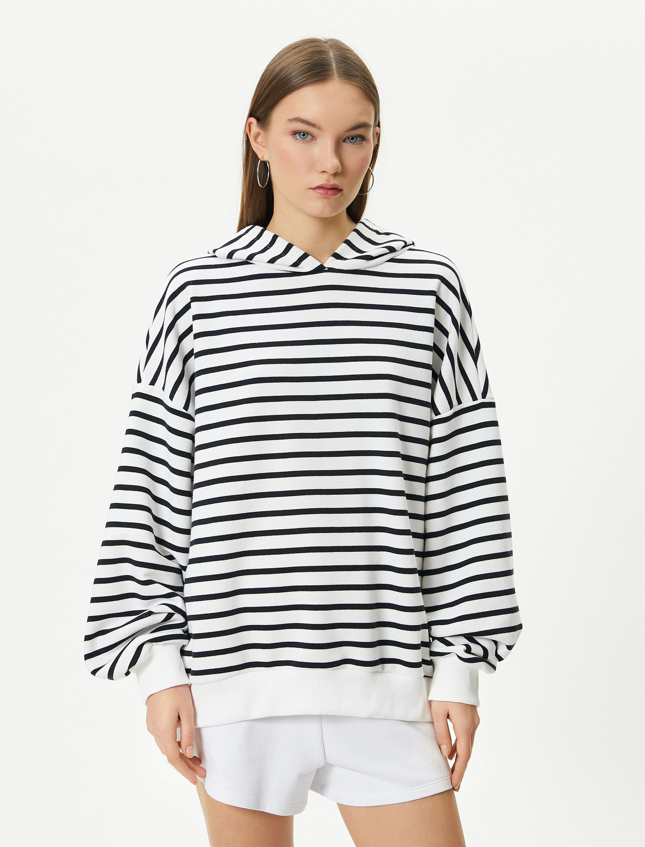   Şardonlu Kapşonlu Sweatshirt Uzun Balon Kol Rahat Kalıp