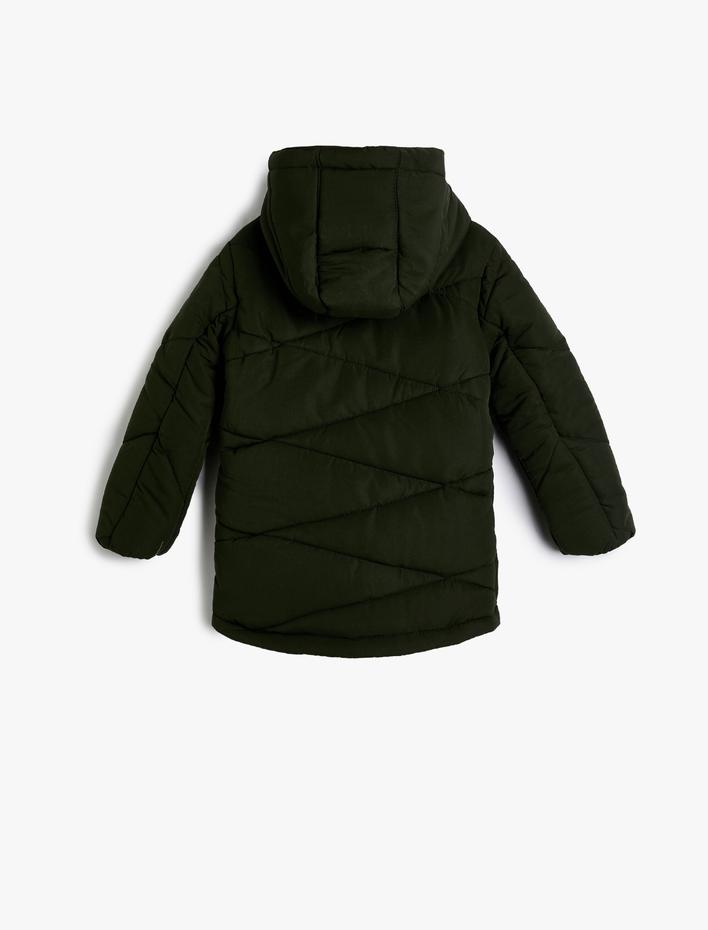 Erkek Çocuk Kapşonlu Şişme Mont Fermuar Detaylı