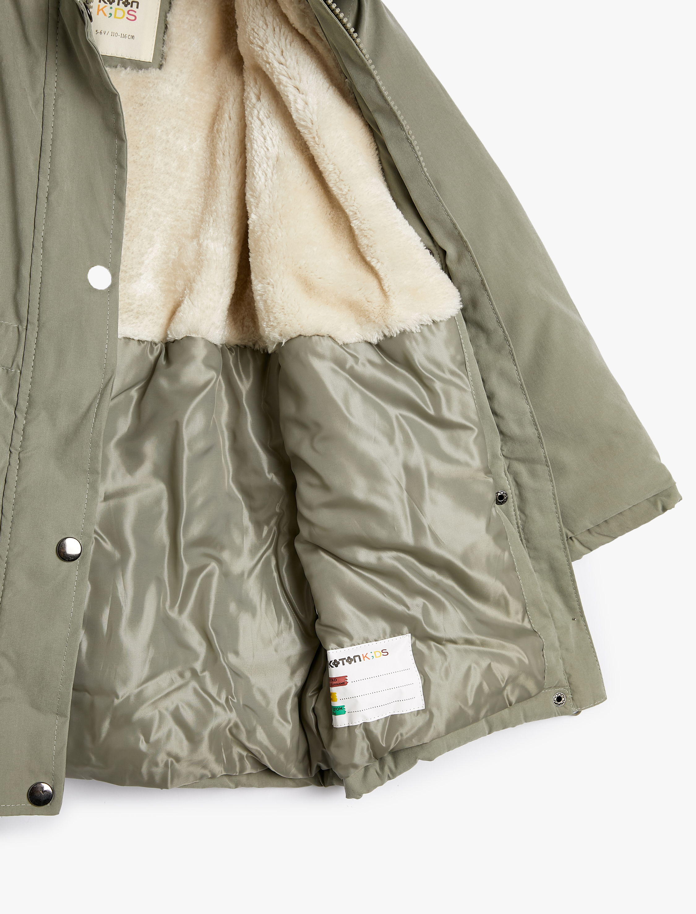  Kız Çocuk Uzun Kaban İçi Suni Kürklü Kapüşonlu Fermuarlı ve Rüzgar Kapaklı Çıtçıt Kapamalı Cepli