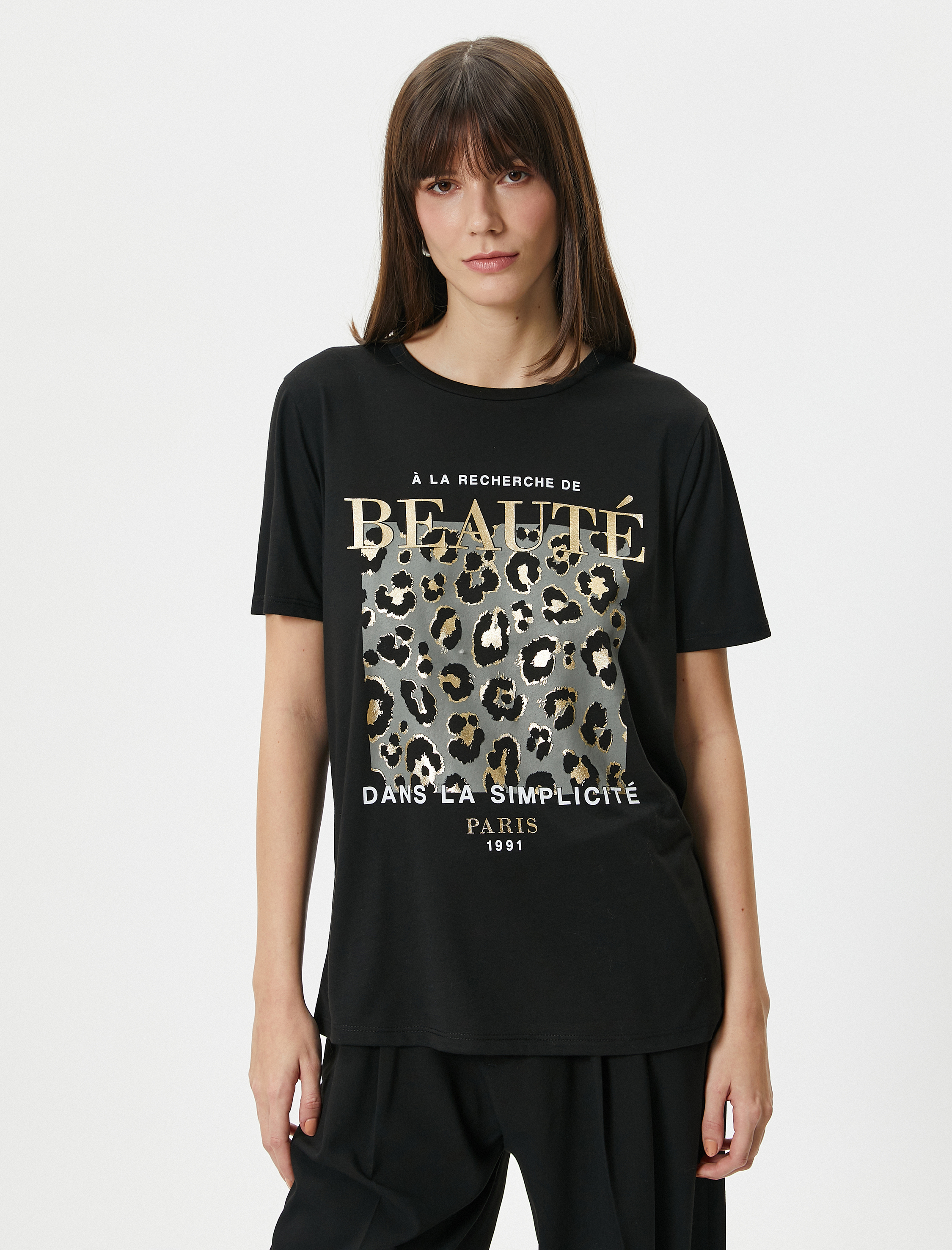   Leopar Baskılı Tişört Bisiklet Yaka Kısa Kollu