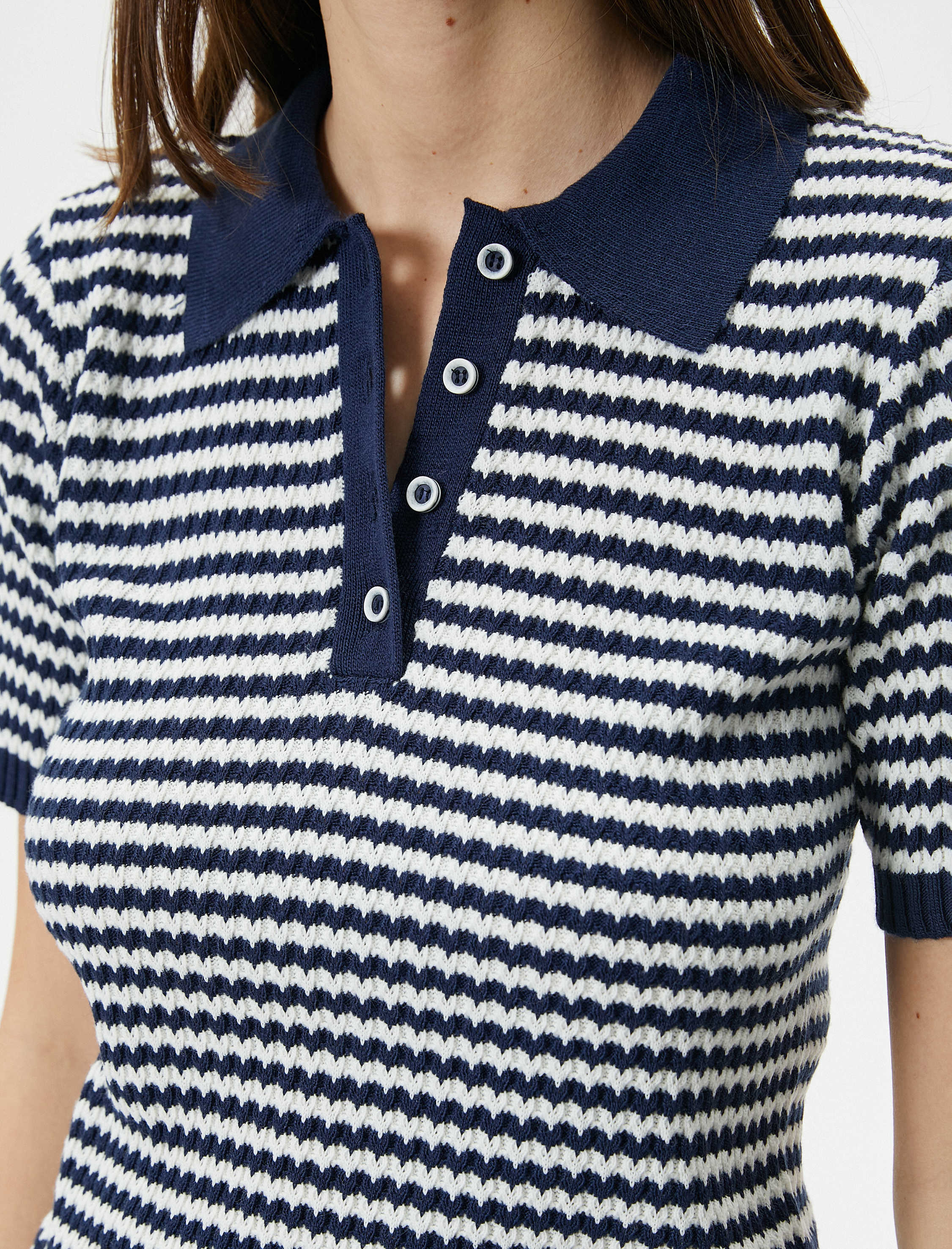   Polo Yaka Kazak Düğmeli Kısa Kollu