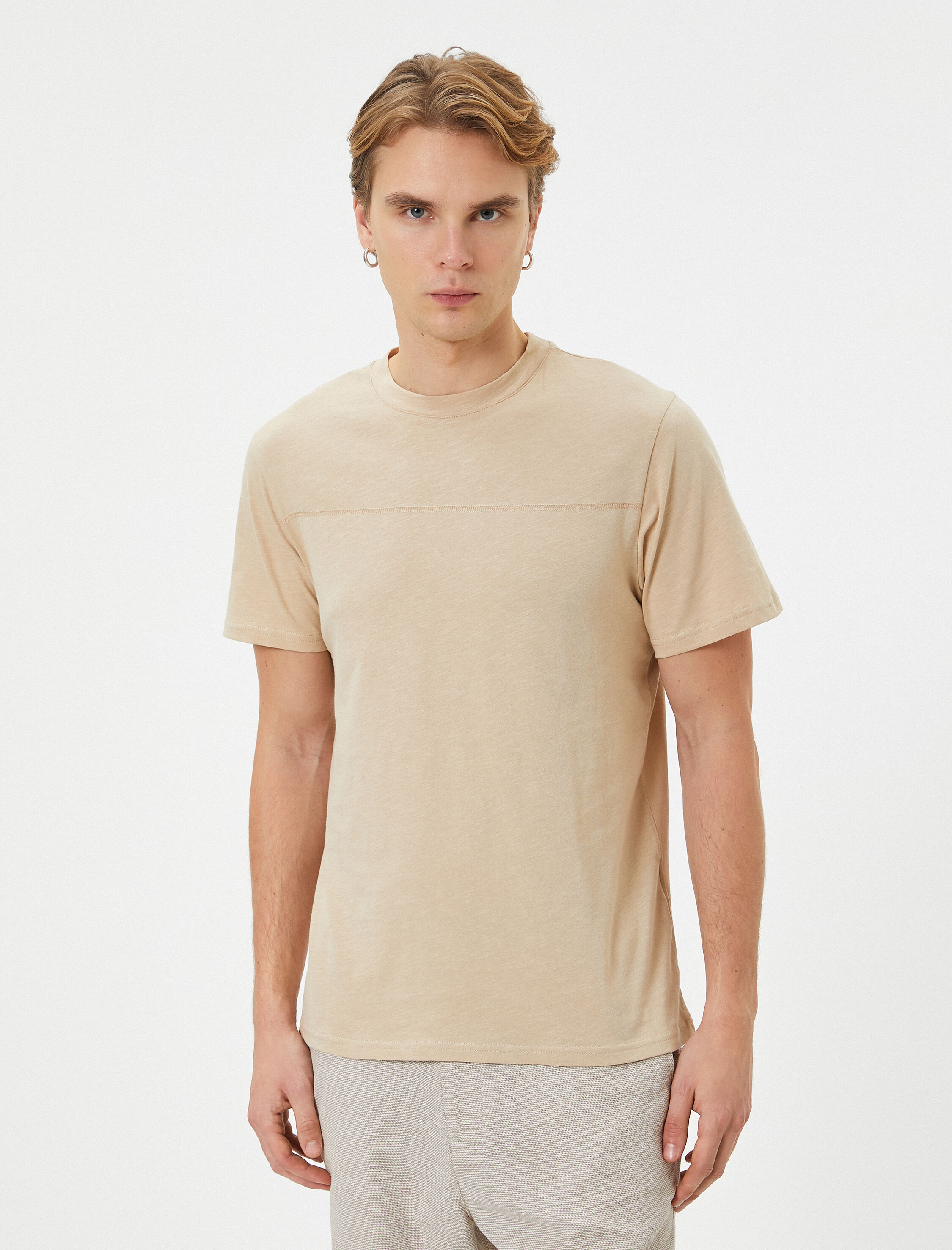   Bisiklet Yaka Tişört Dikiş Detaylı Kısa Kollu