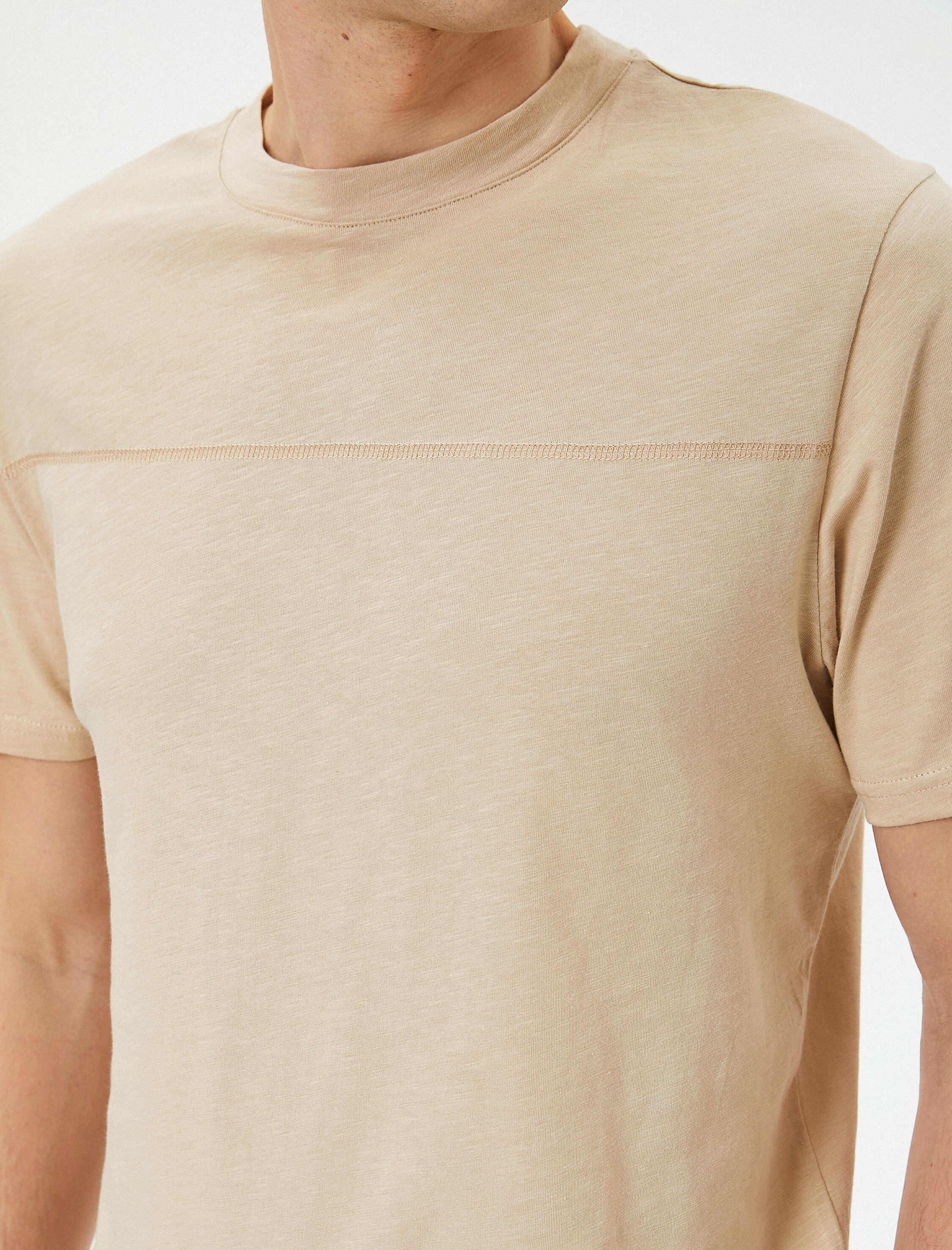   Bisiklet Yaka Tişört Dikiş Detaylı Kısa Kollu