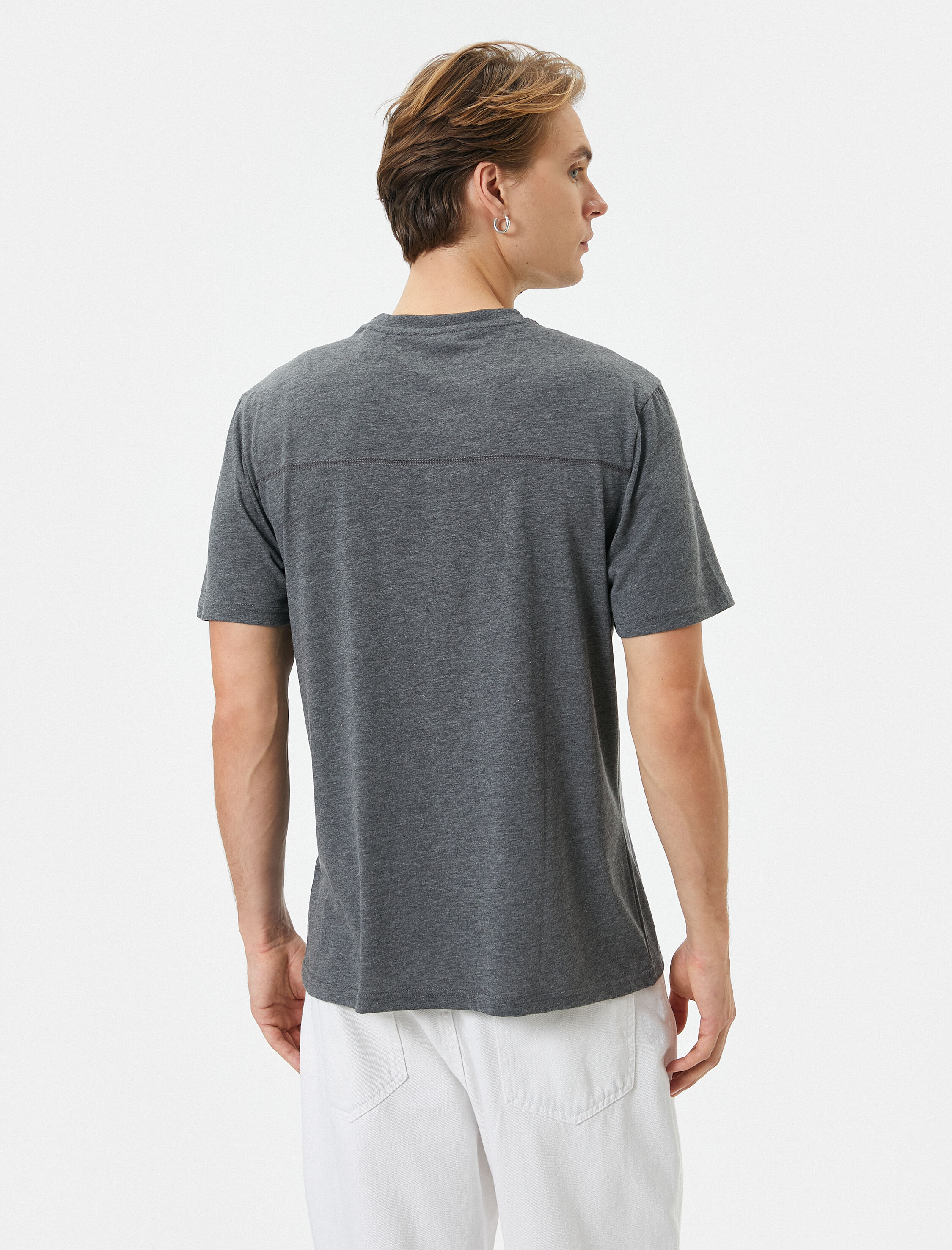   Bisiklet Yaka Tişört Dikiş Detaylı Kısa Kollu