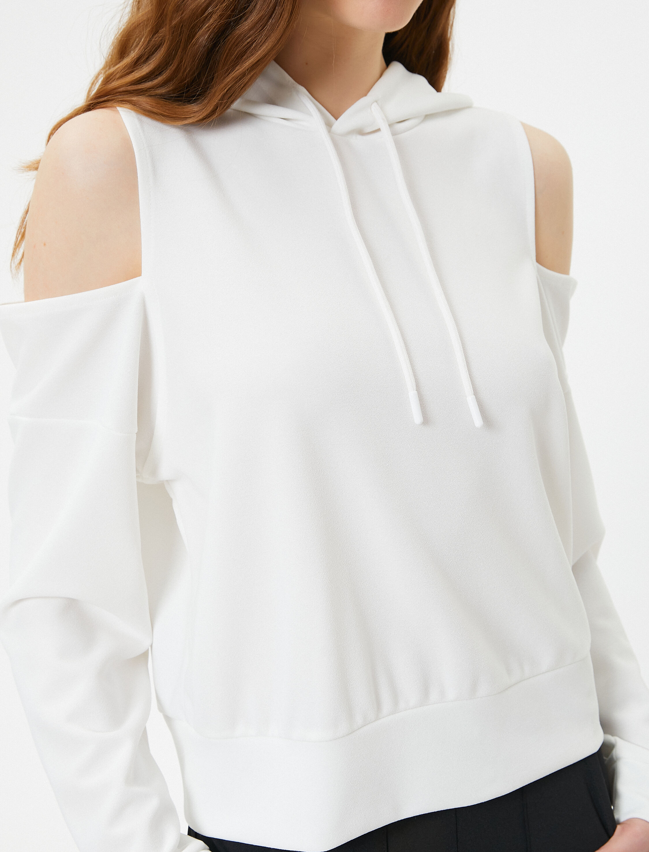   Kapşonlu Sweatshirt Spor Omuzları Pencere Detaylı Slim Fit Uzun Kollu