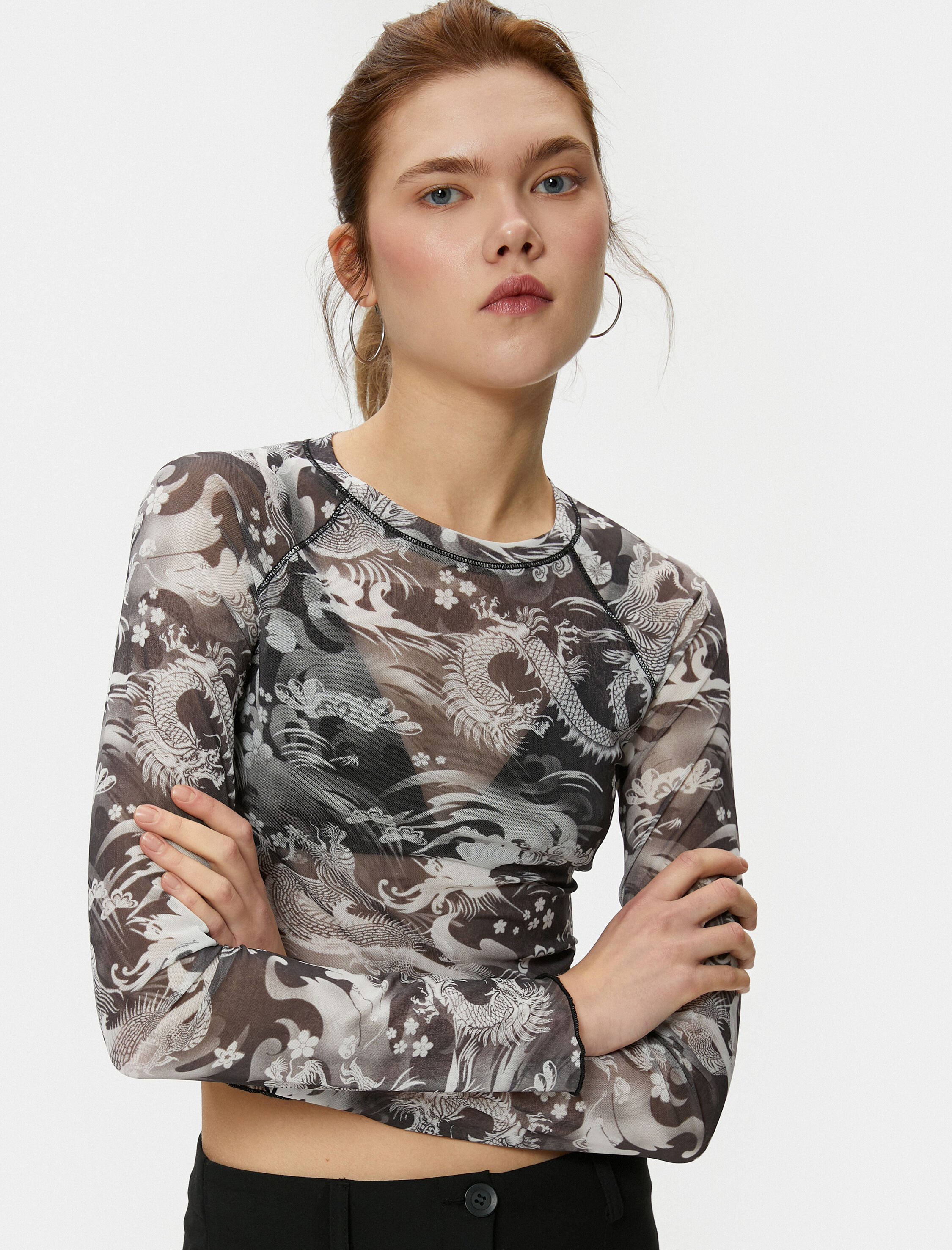   Transparan Tişört Uzun Kollu Yuvarlak Yaka Gotik Temalı Baskılı