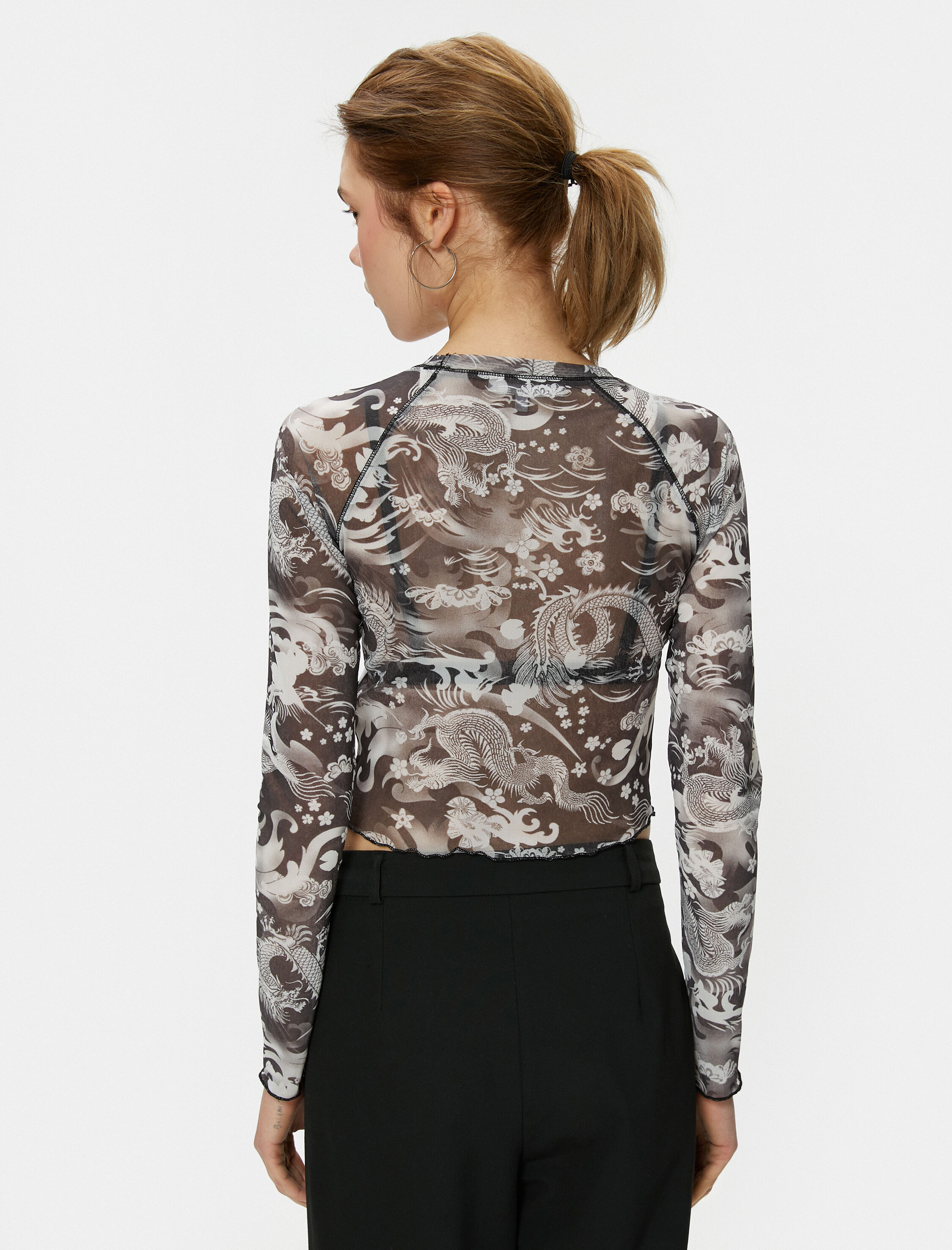   Transparan Tişört Uzun Kollu Yuvarlak Yaka Gotik Temalı Baskılı