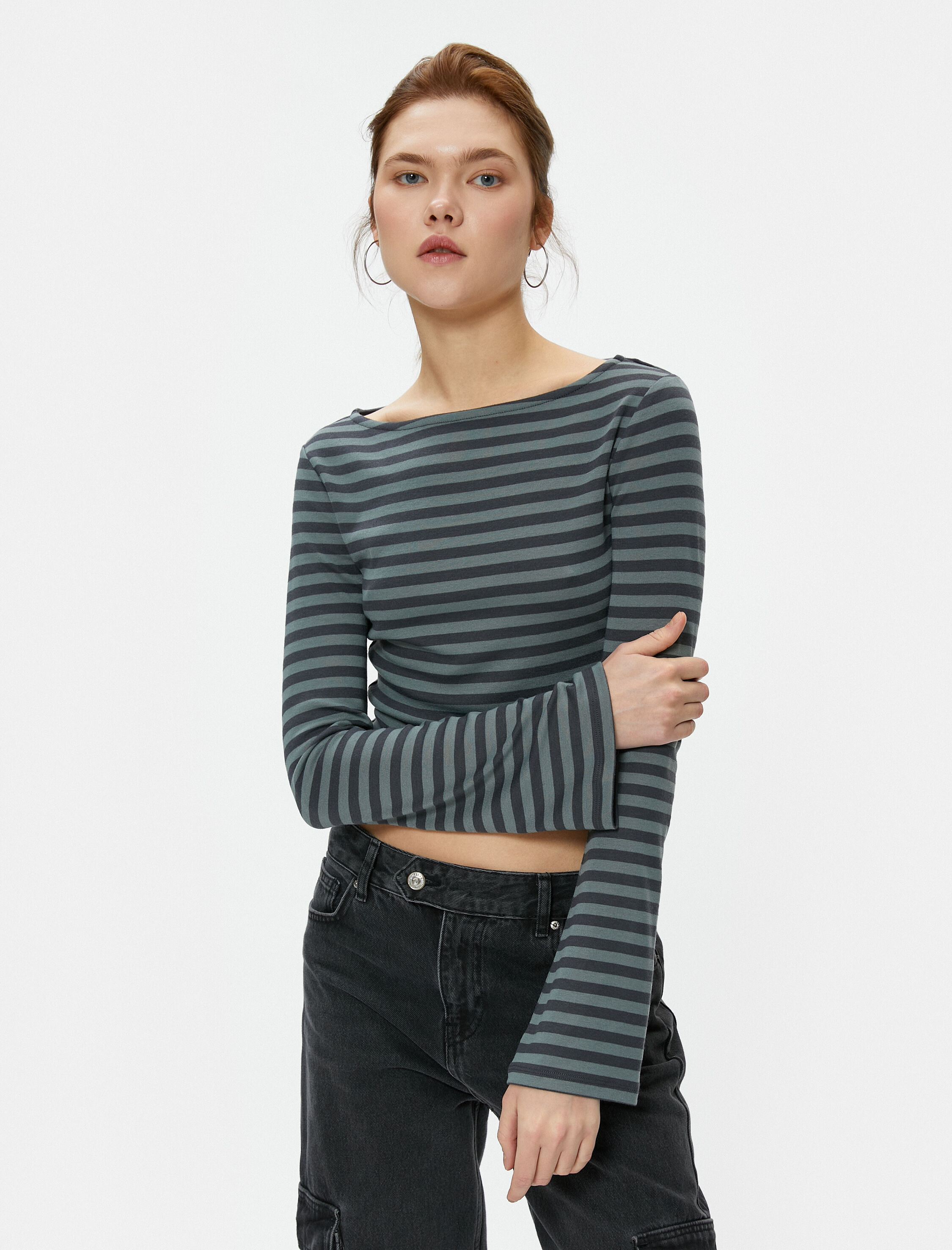   Crop Tişört Kayık Yaka Uzun Kollu