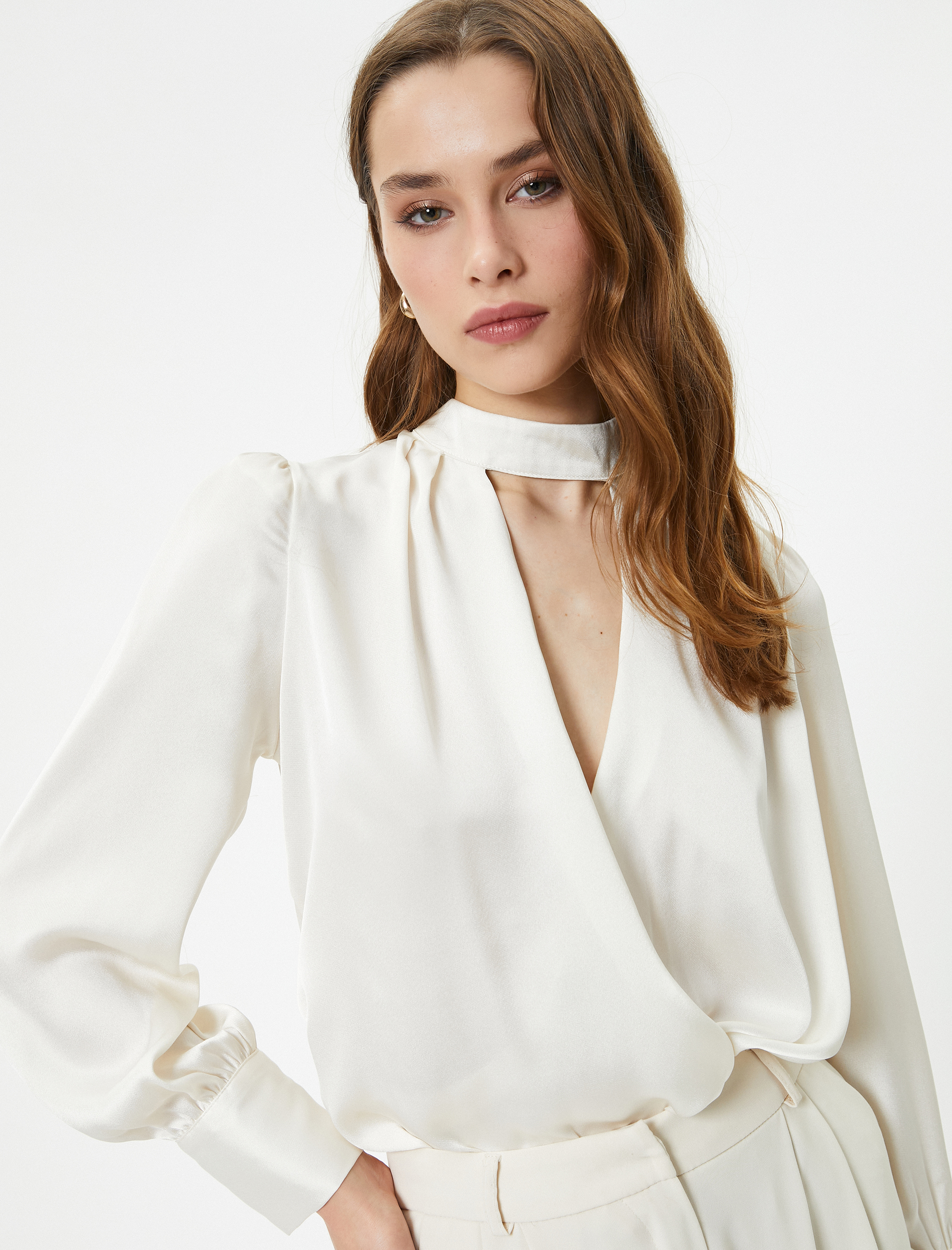   Saten Bluz Choker Yaka Drapeli