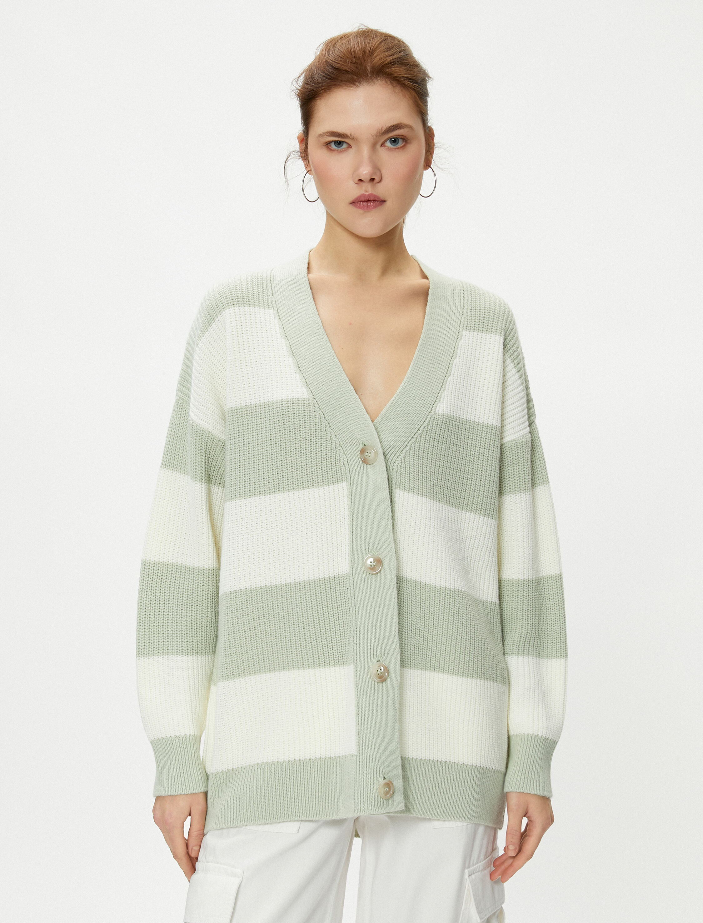   Oversize Triko Hırka Düğmeli V Yaka Uzun Kollu