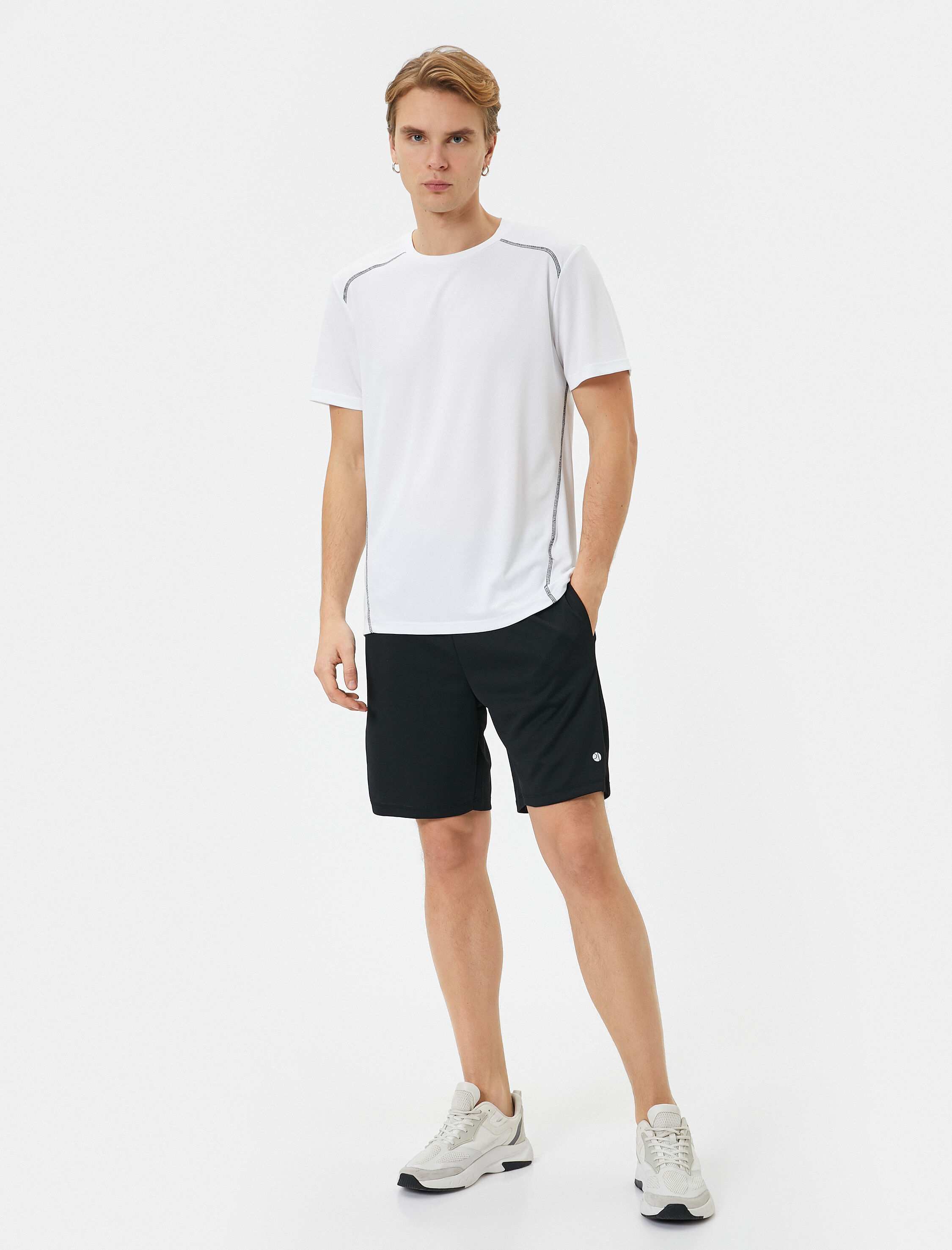   Spor Tişört Dikiş Detaylı Bisiklet Yaka Kısa Kollu