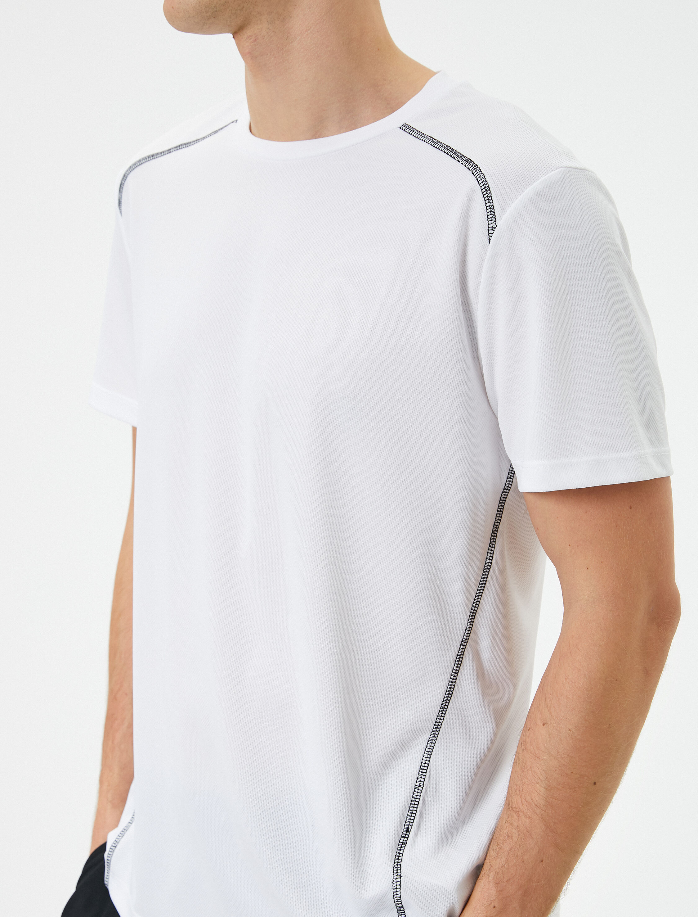   Spor Tişört Dikiş Detaylı Bisiklet Yaka Kısa Kollu