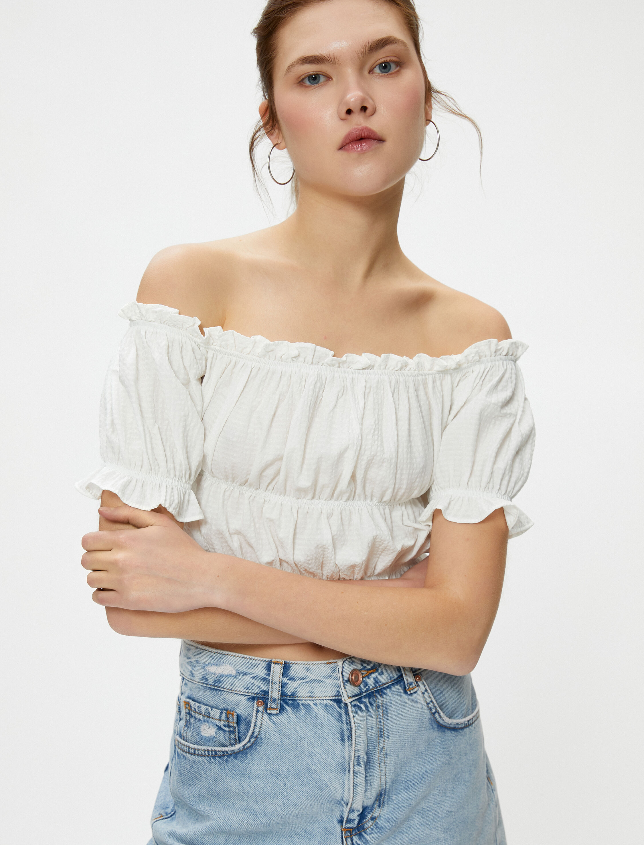   Omzu Açık Bluz Crop Balon Kollu Fırfırlı