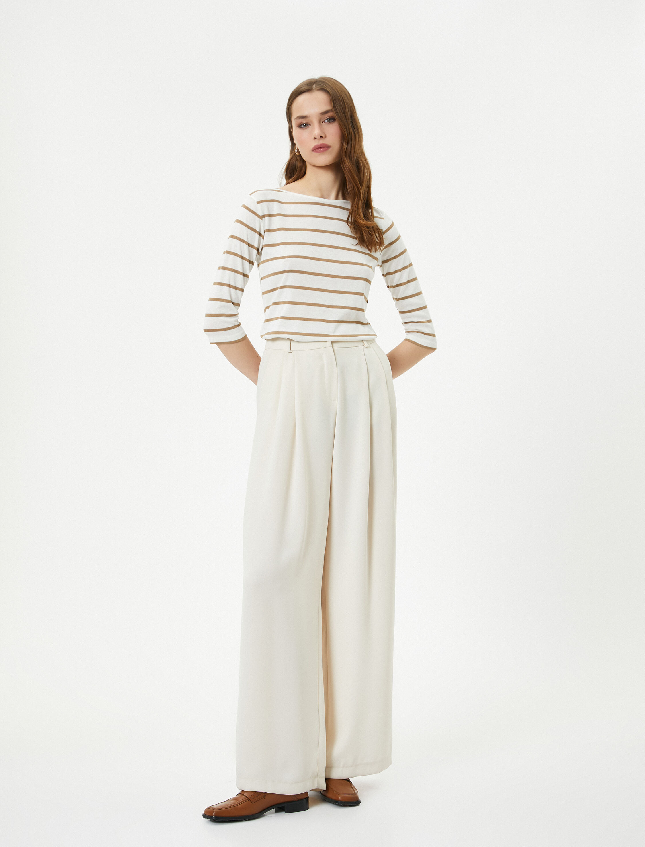   Kayık Yaka Tişört Yarım Kollu Standart Kesim