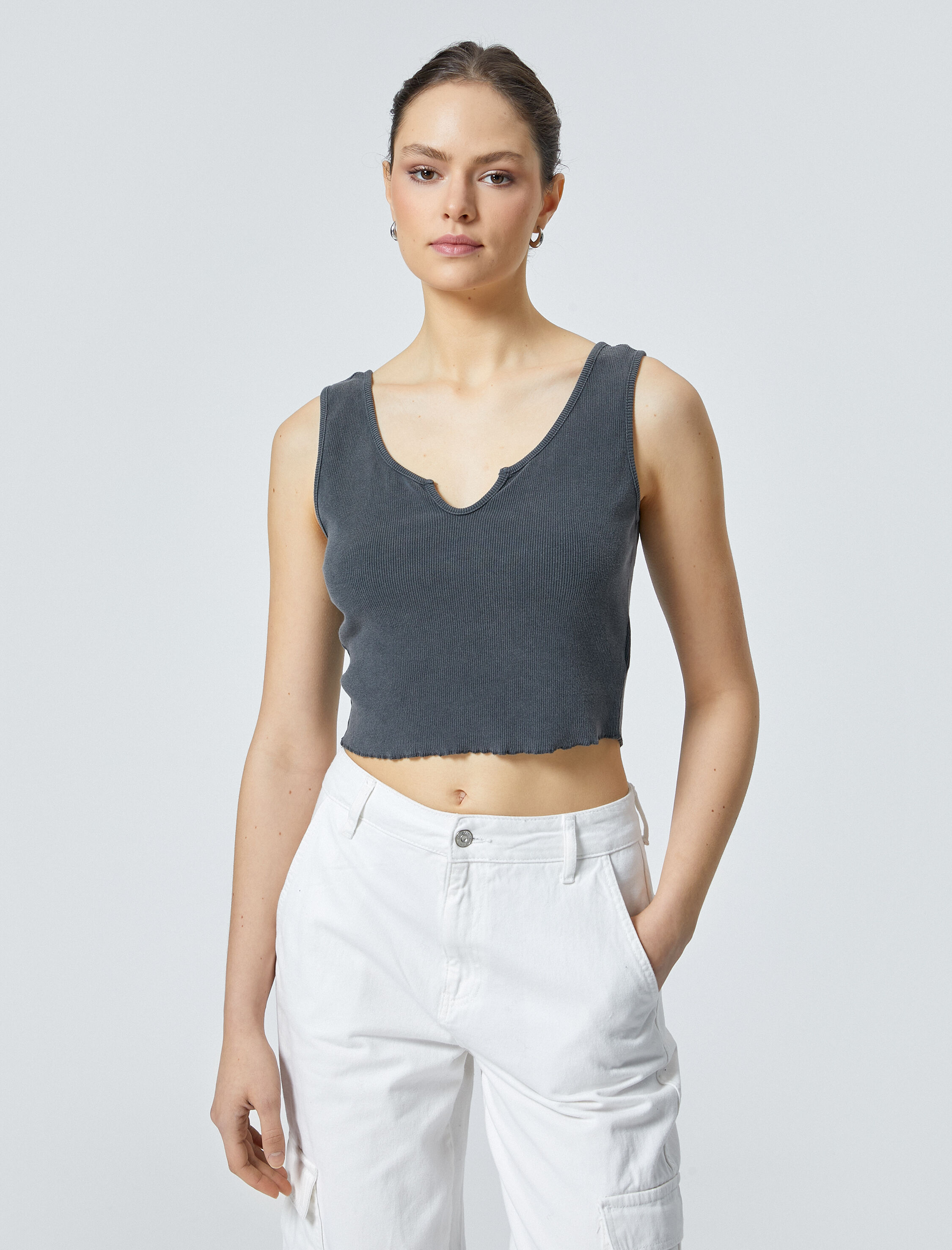   Crop Atlet Pencere Detaylı Askılı Fitilli